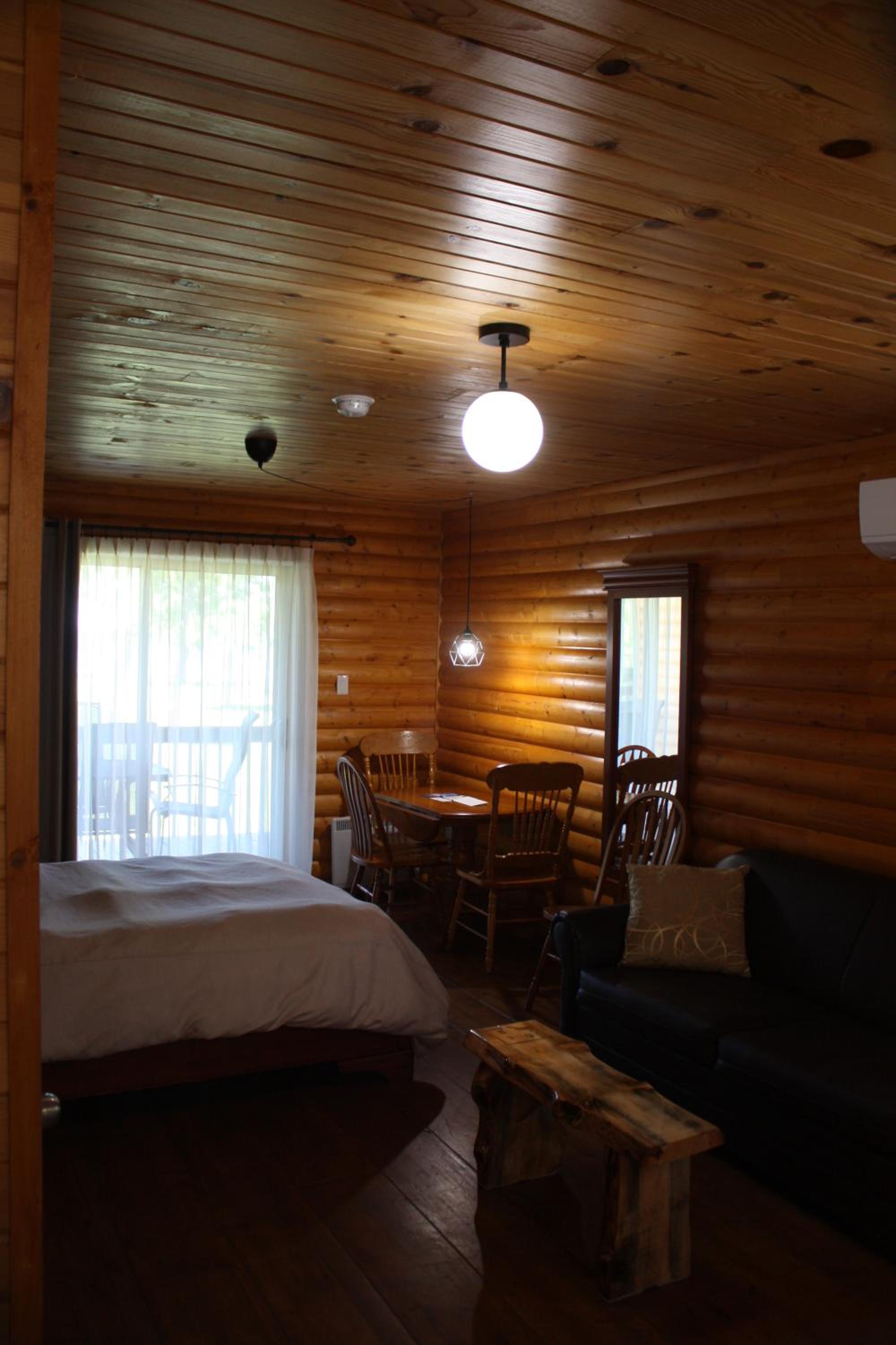 Chalets et Spa Lac Saint-Jean