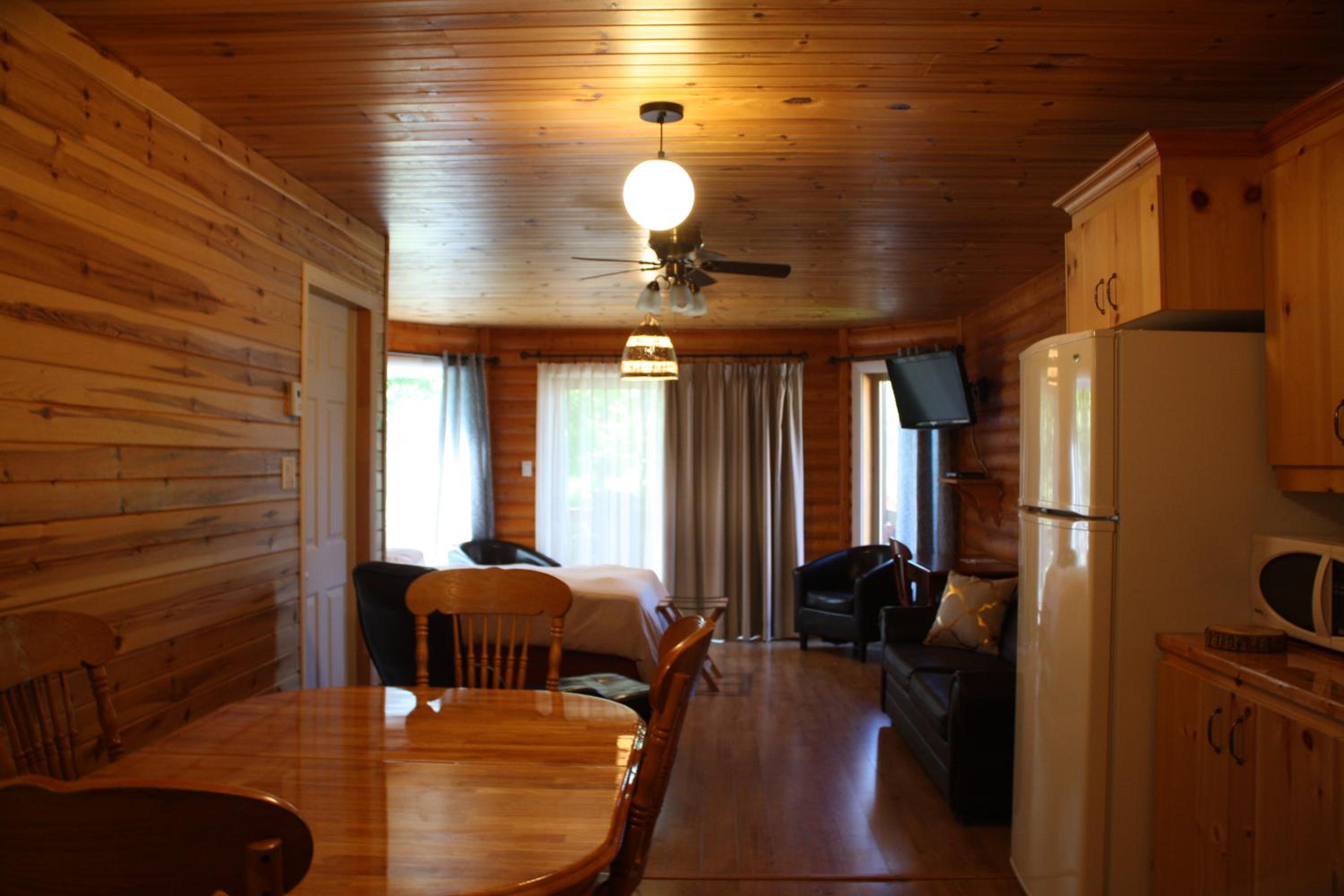 Chalets et Spa Lac Saint-Jean