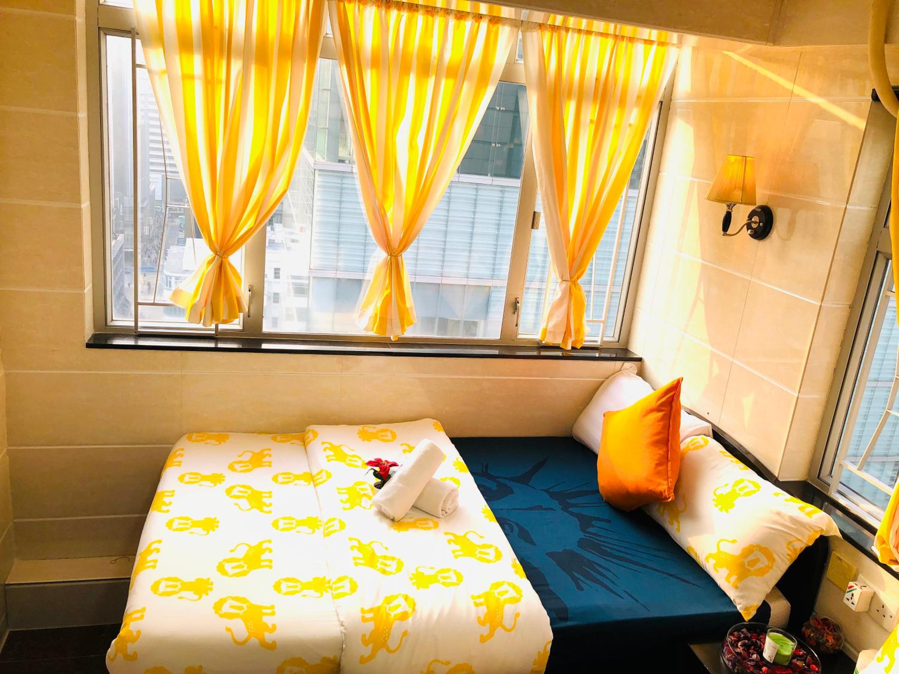 Manila Lounge