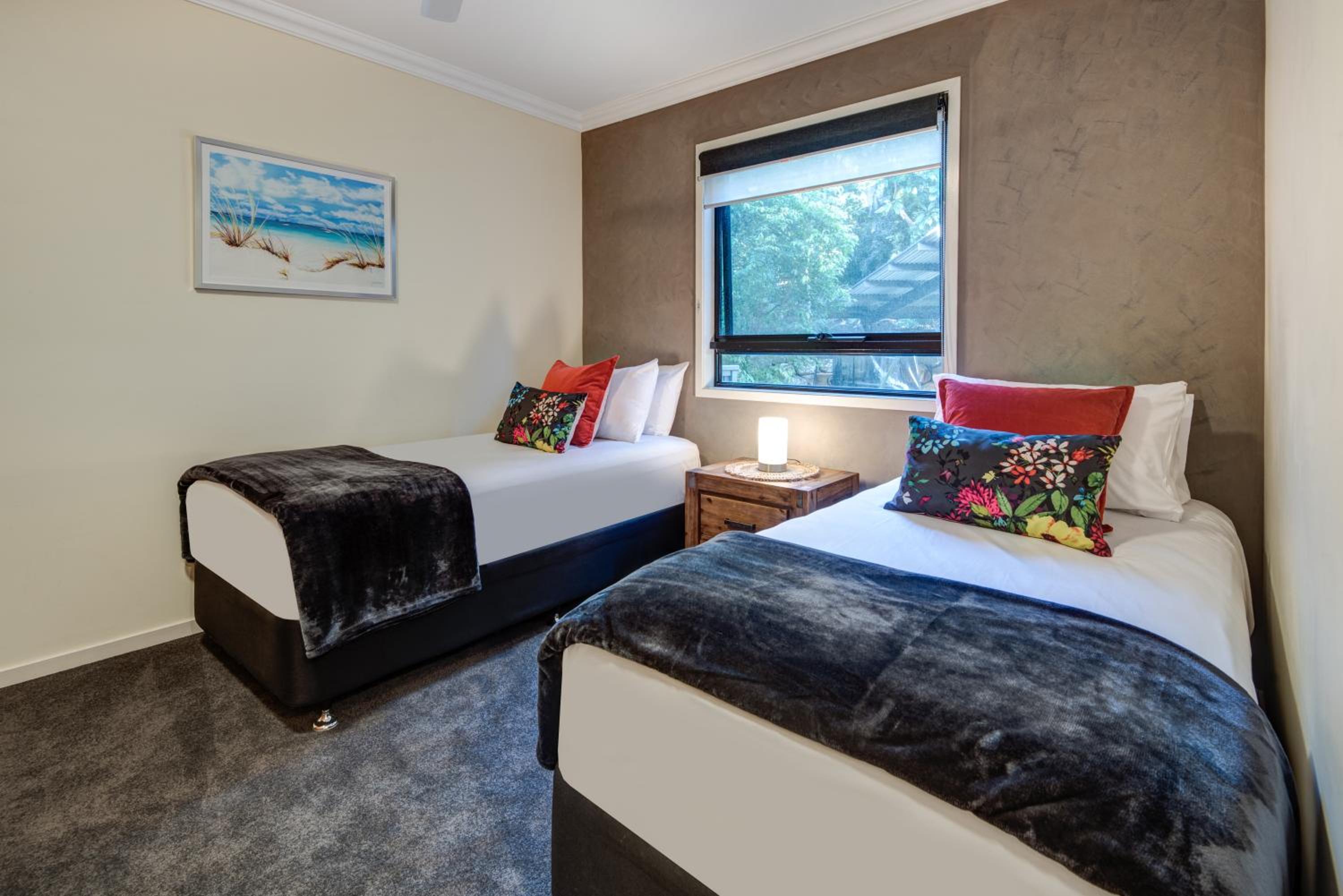 Oasis Apartments on Hamilton Island by HIHA