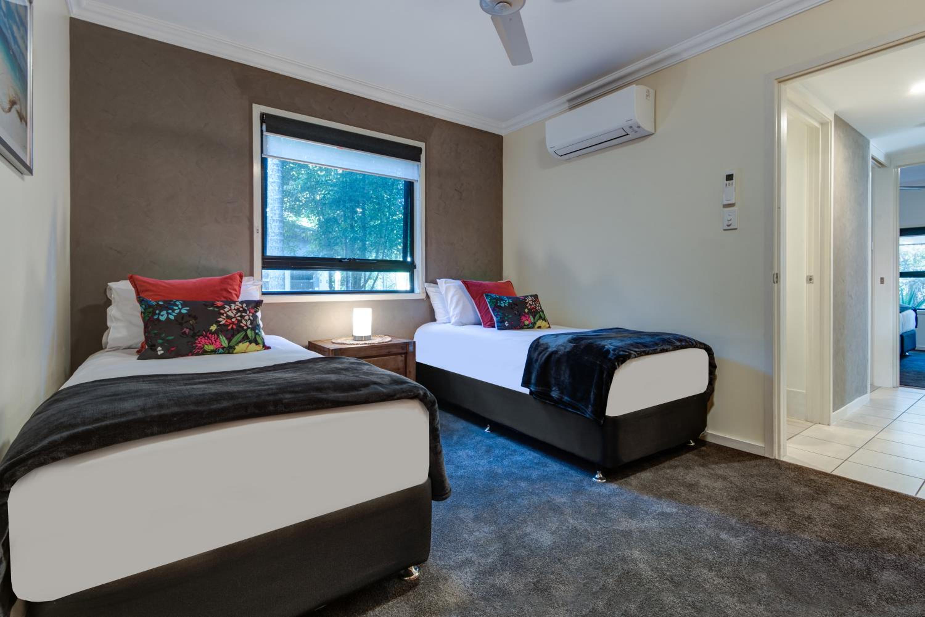 Oasis Apartments on Hamilton Island by HIHA