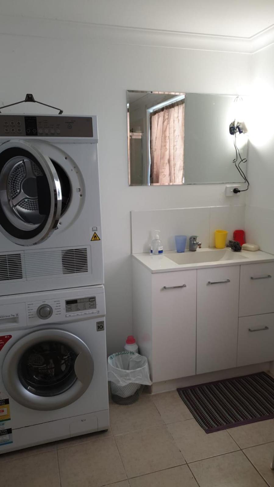 DIANELLA Budget Rooms Happy Place to Stay