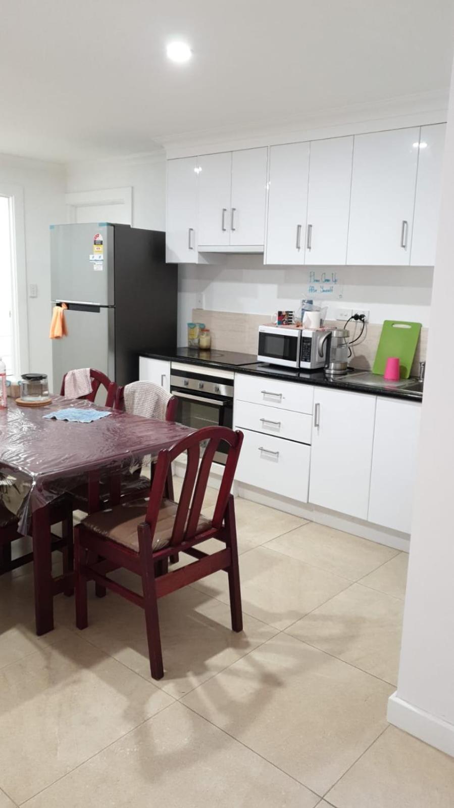 DIANELLA Budget Rooms Happy Place to Stay