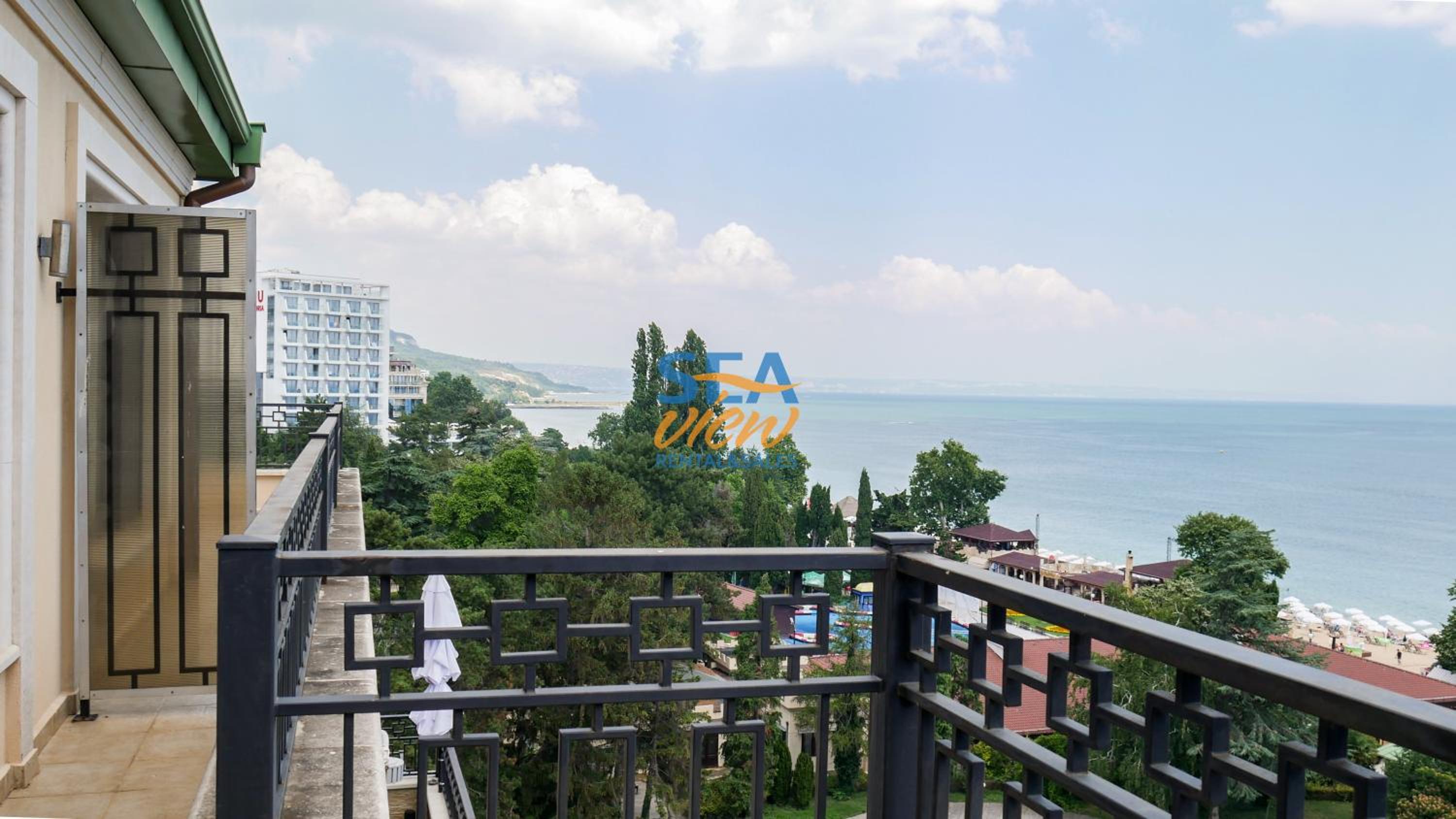 SEAVIEW BG Beach Front Suites view 5