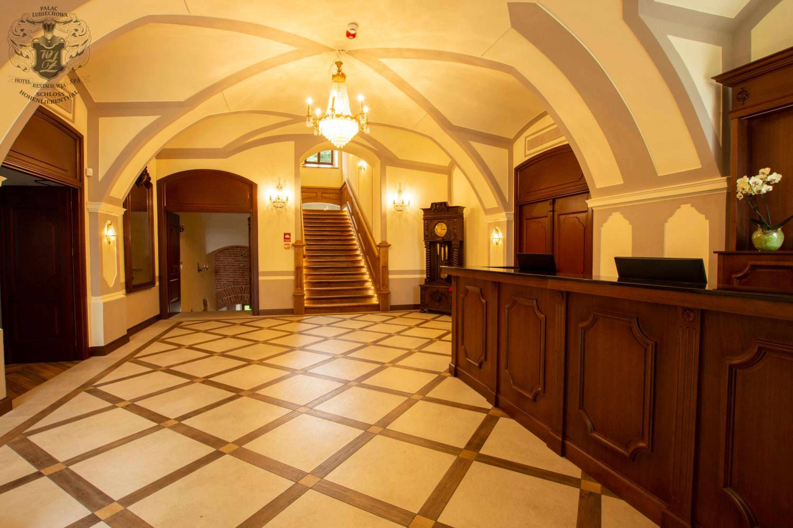 Pałac Lubiechowa-Jelenia Góra- Riesengebirge view 5