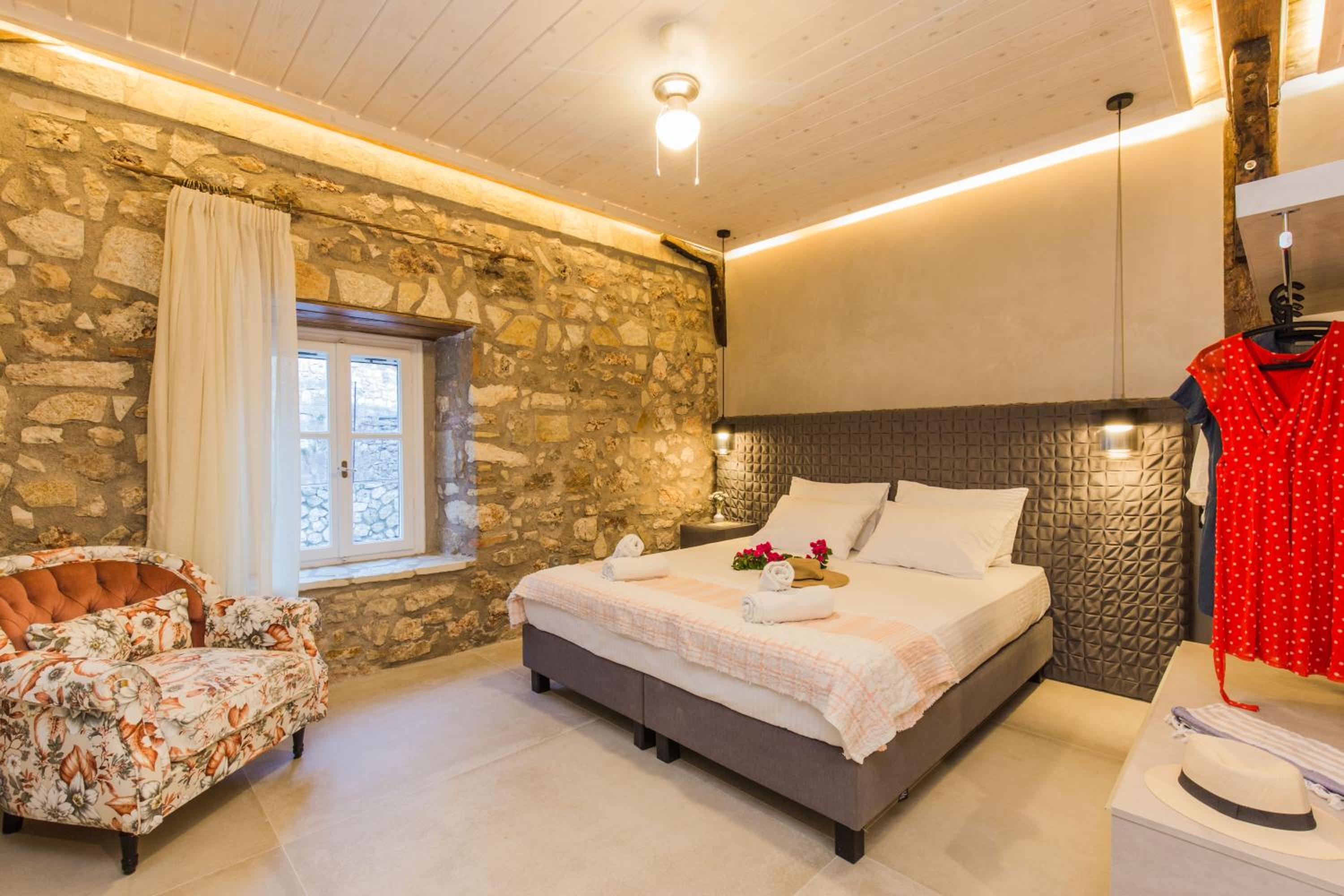 Stone Suites at Lefkada's Old Port photo 2