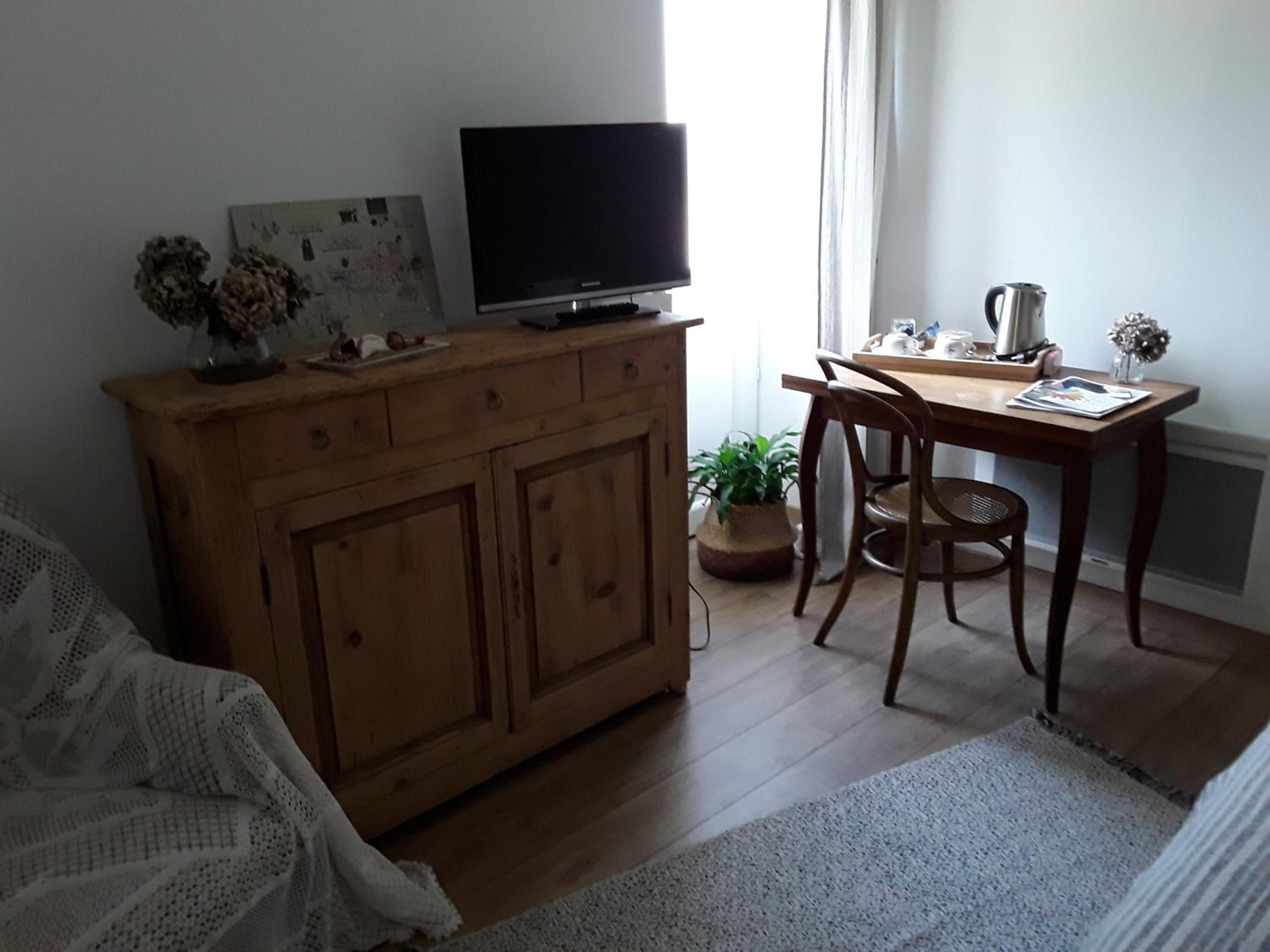 "La Charme" view 5
