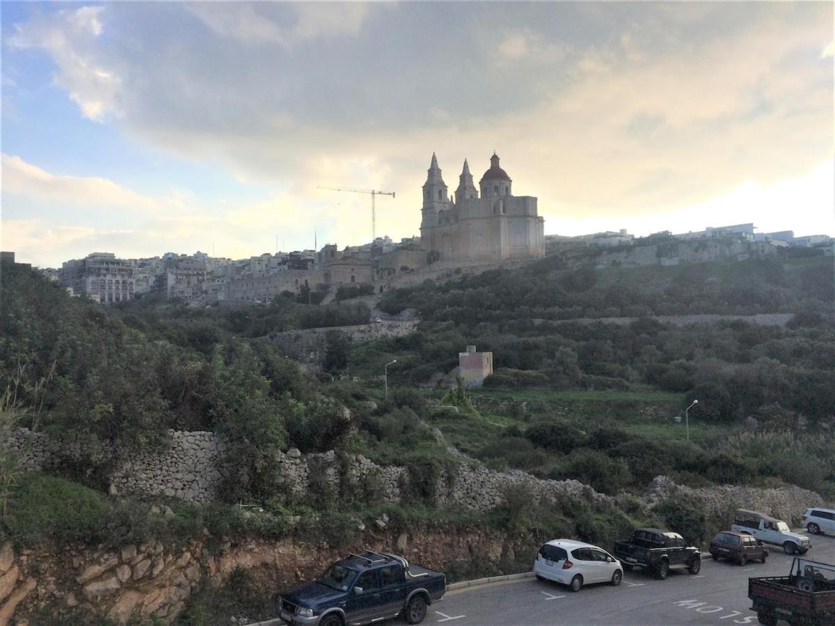 Hotel Mellieha Luxury Penthouse with sea & country views - Image 1