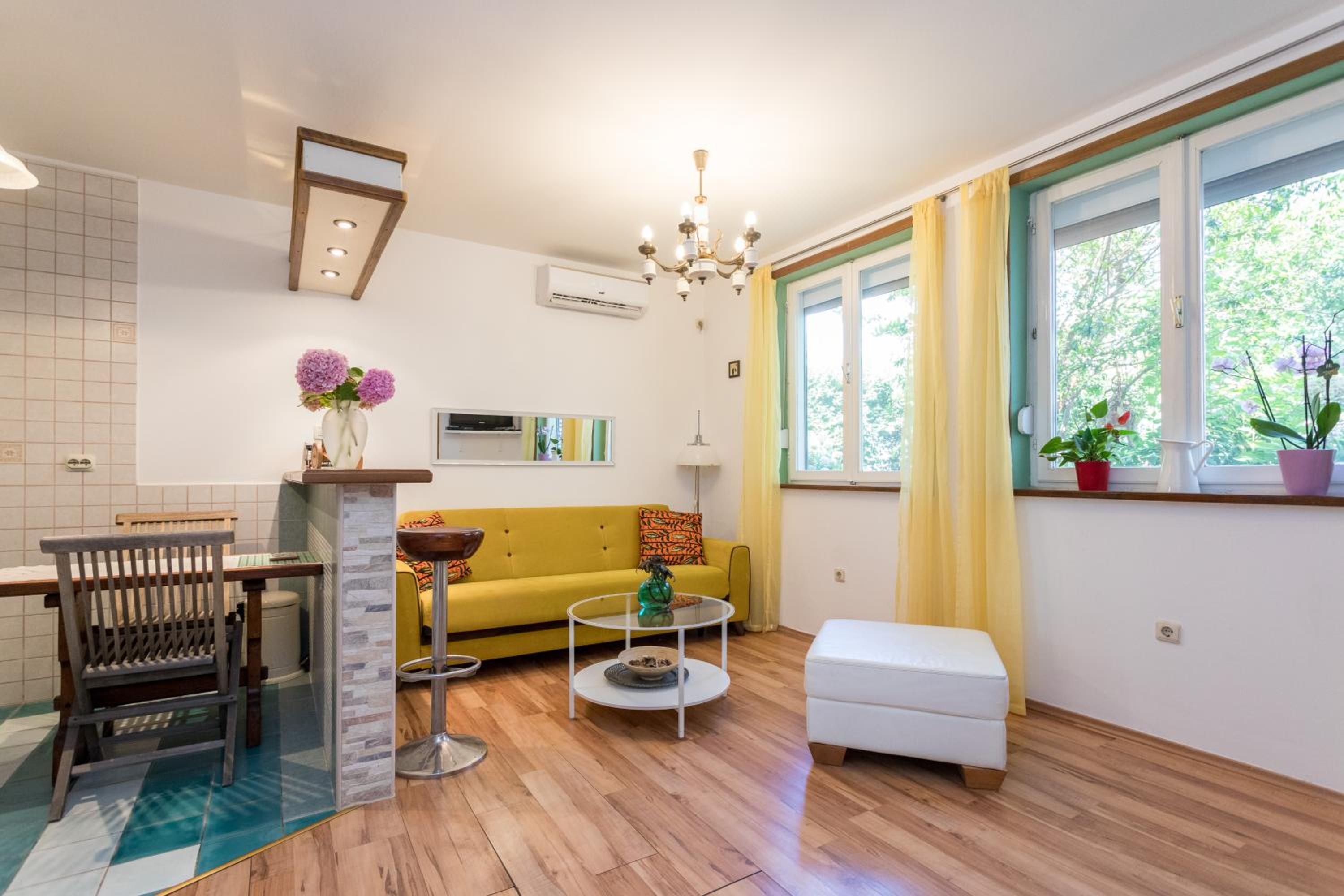 Best Apartment Roxy
