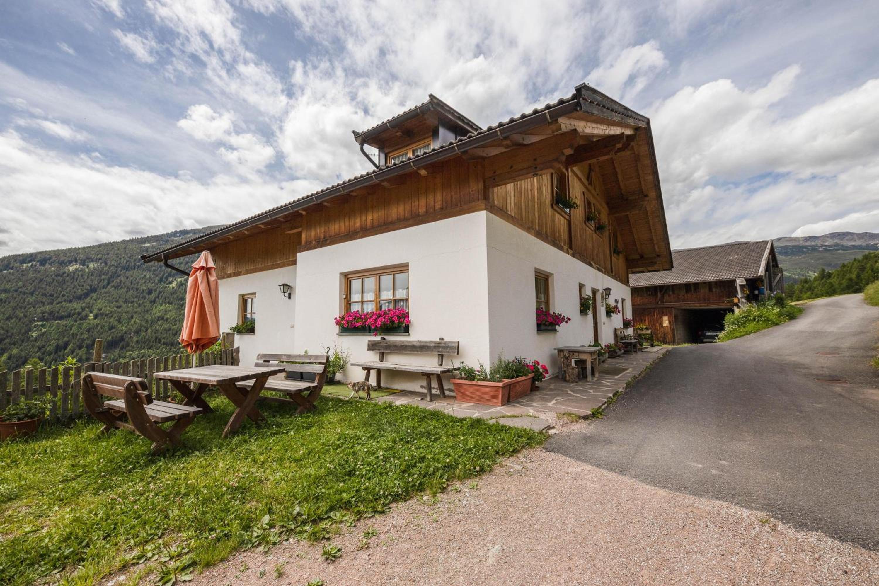 Wieserhof Ferienwohnung Zirm view 2