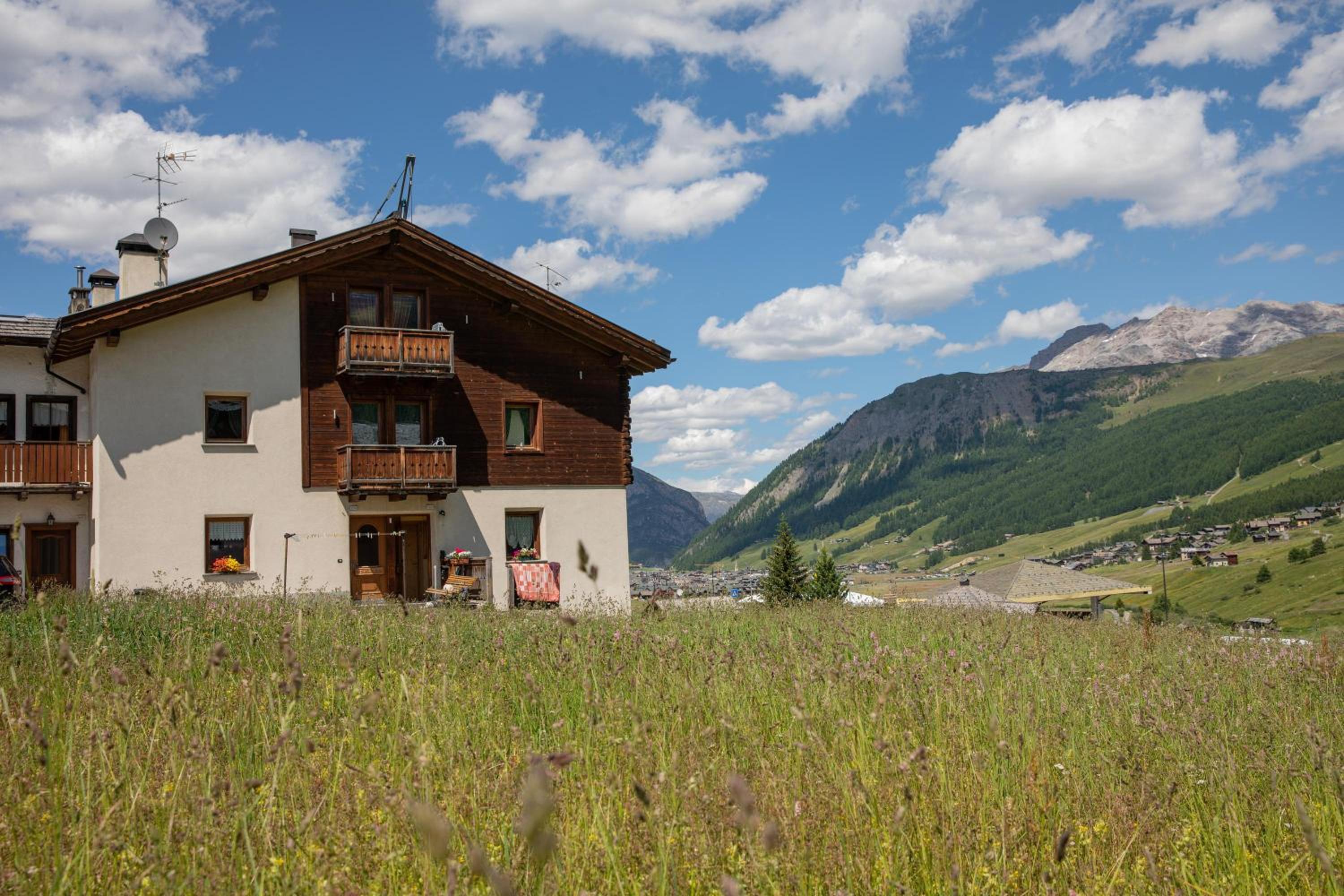Snow Chalet 3 Elements view 3