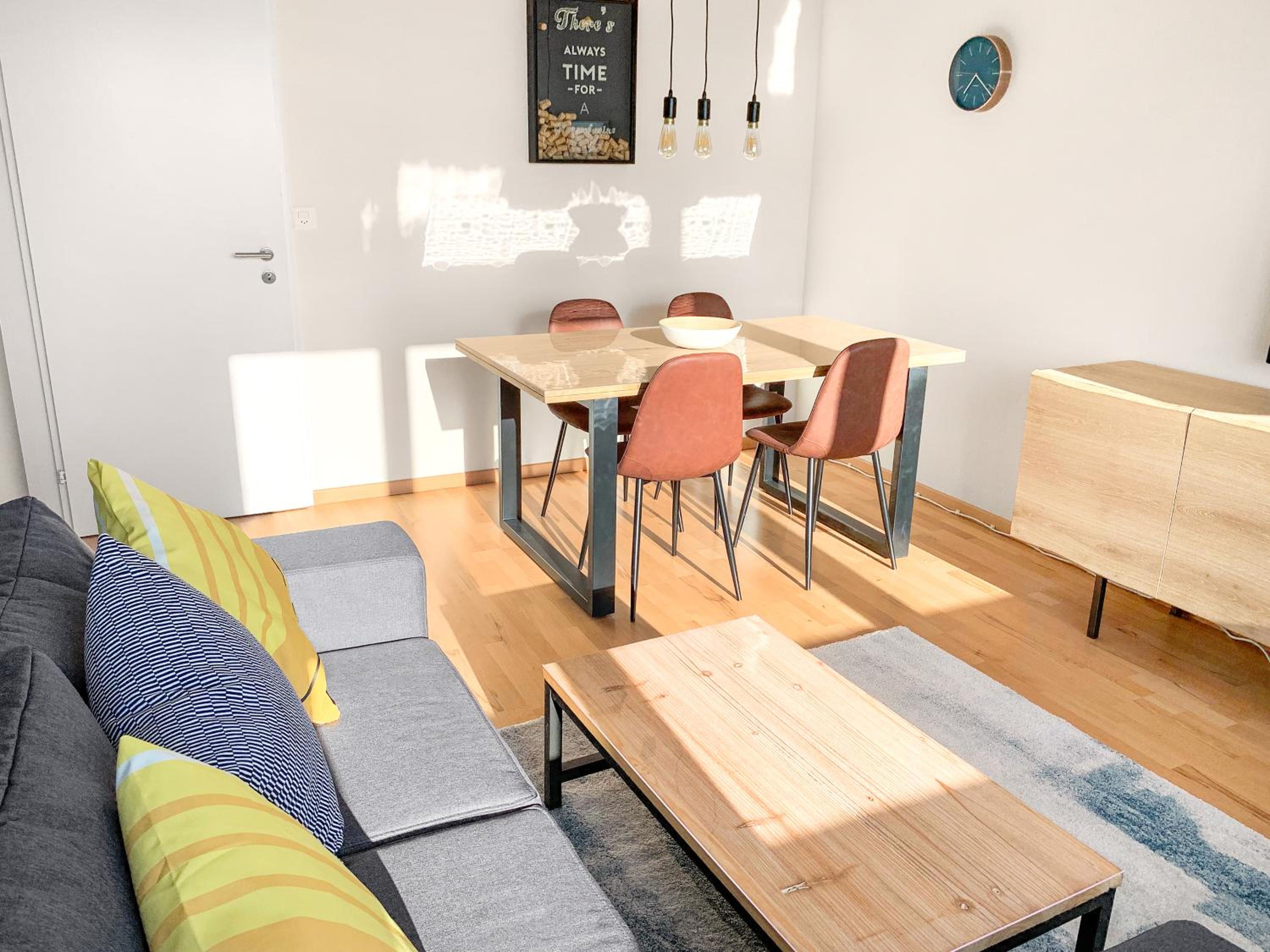 ARISER - Zug Lake View Business Apartment view 2