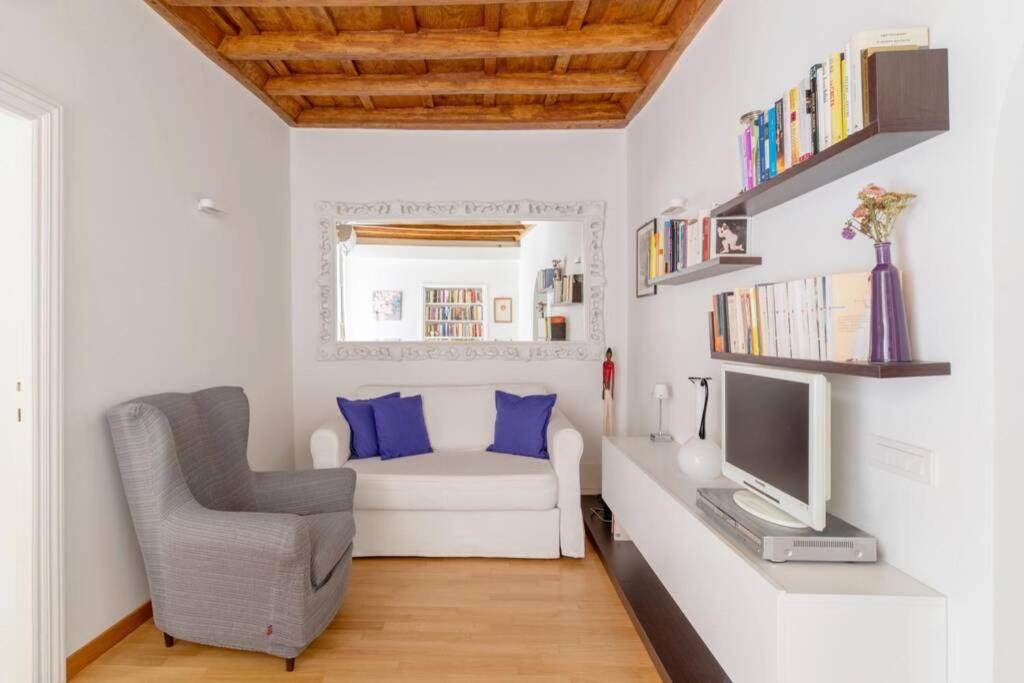 iFlat Via del Corso Elegant Apartment