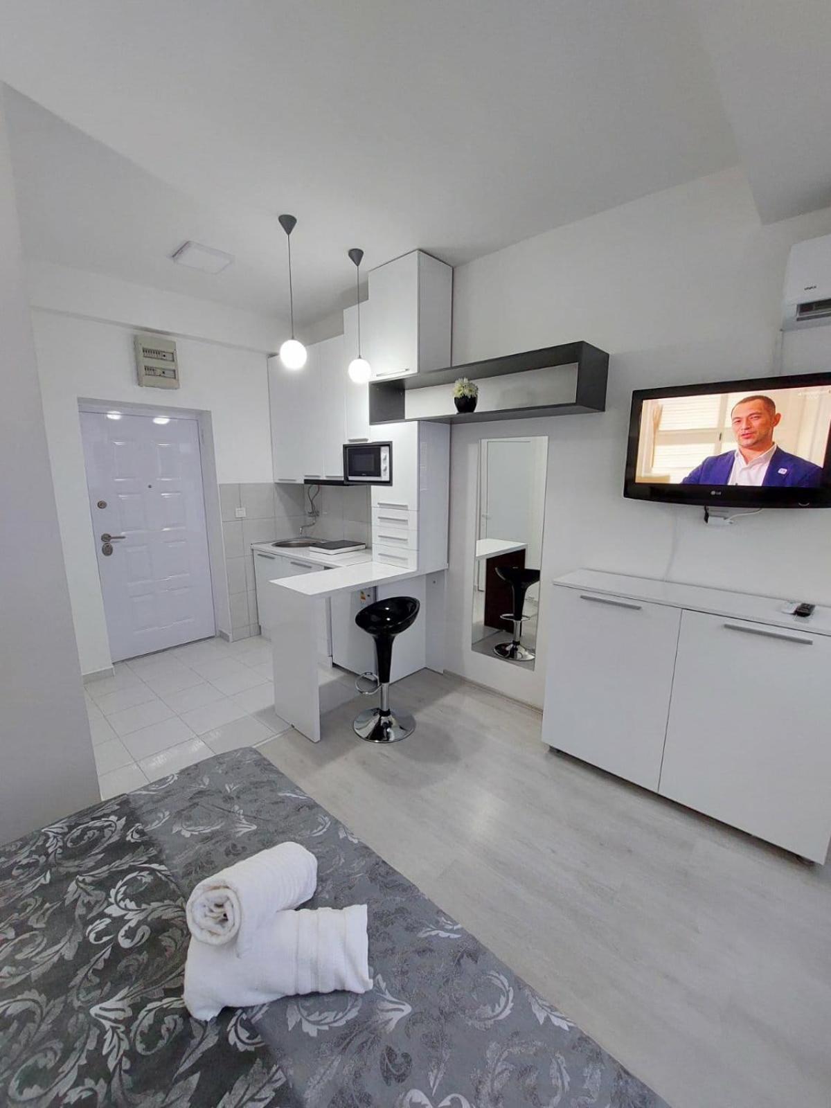 Lovely 1-bedroom condo in the centre of Ohrid view 2