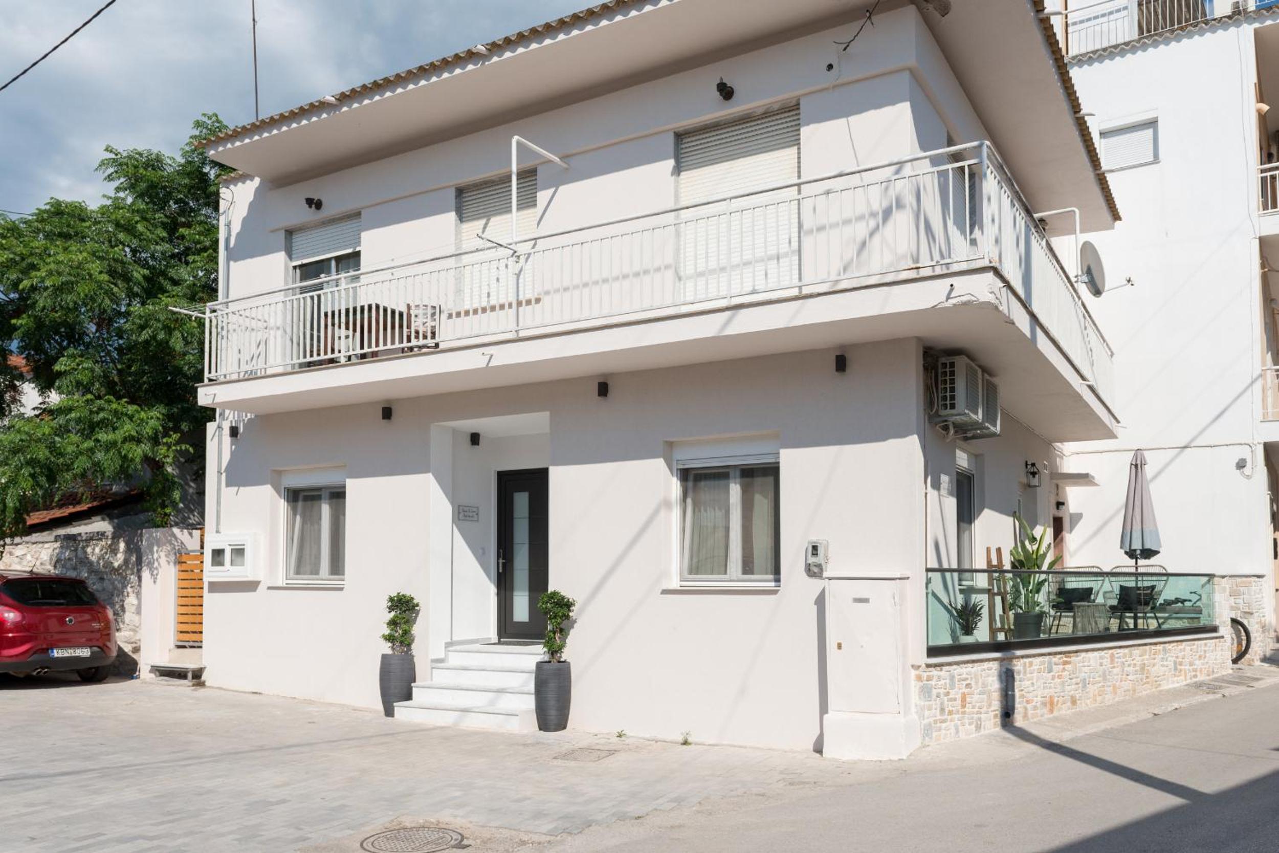 Iliana & Sarra Apartment 2 view 5