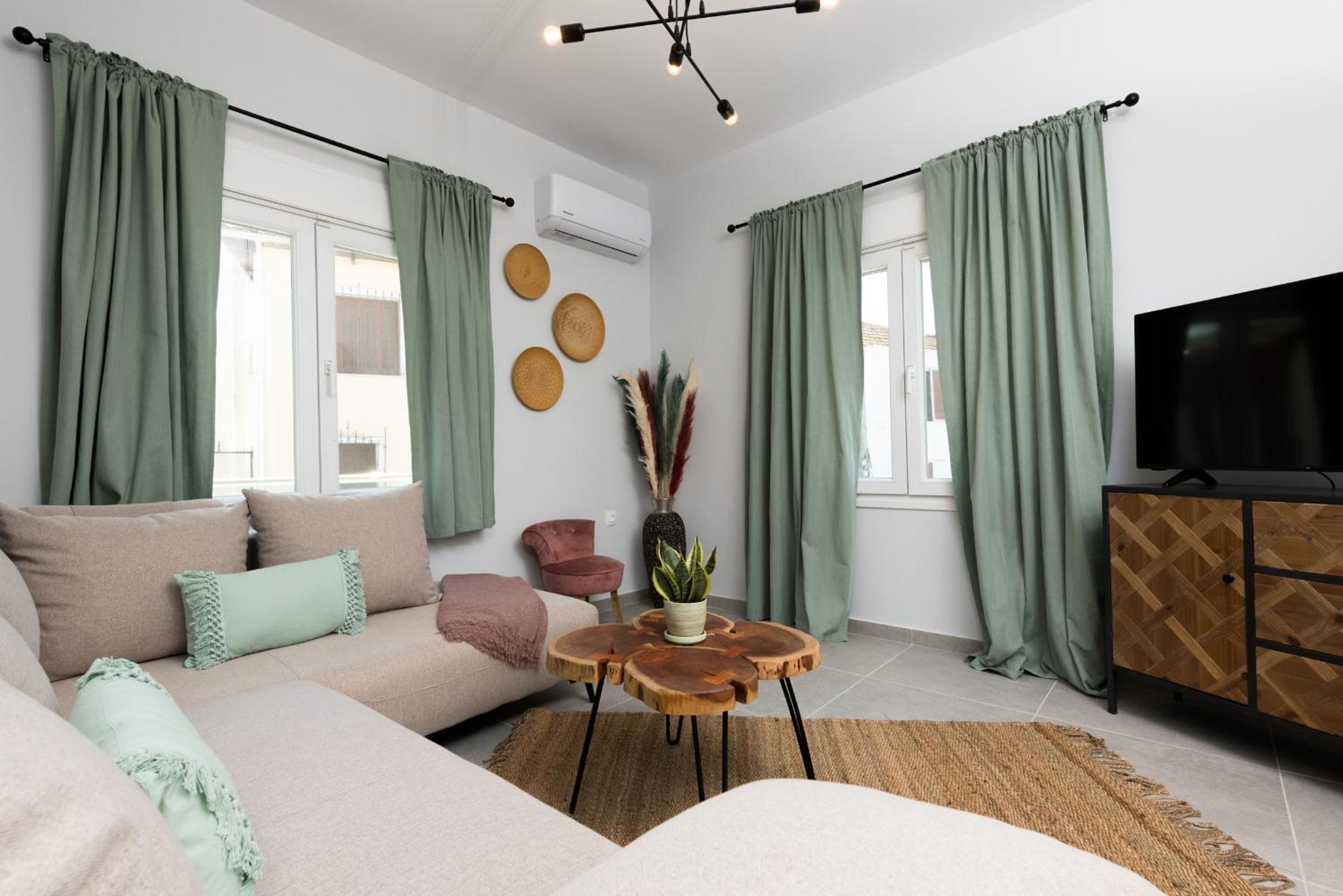 Iliana & Sarra Apartment 2 view 3