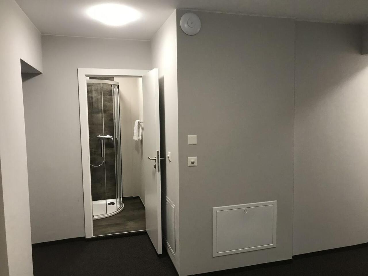 Photo 48