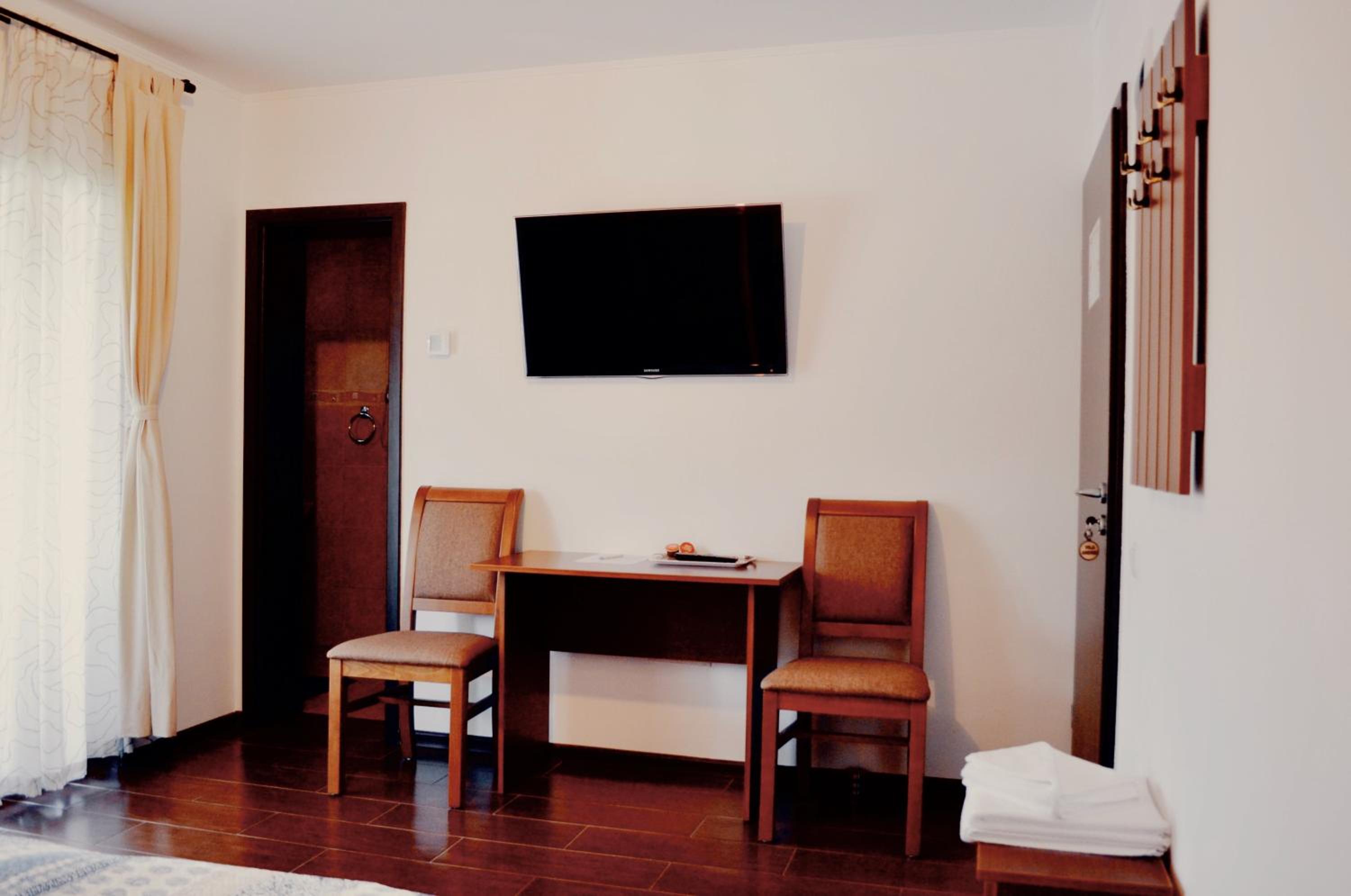 Vila Andrei view 4
