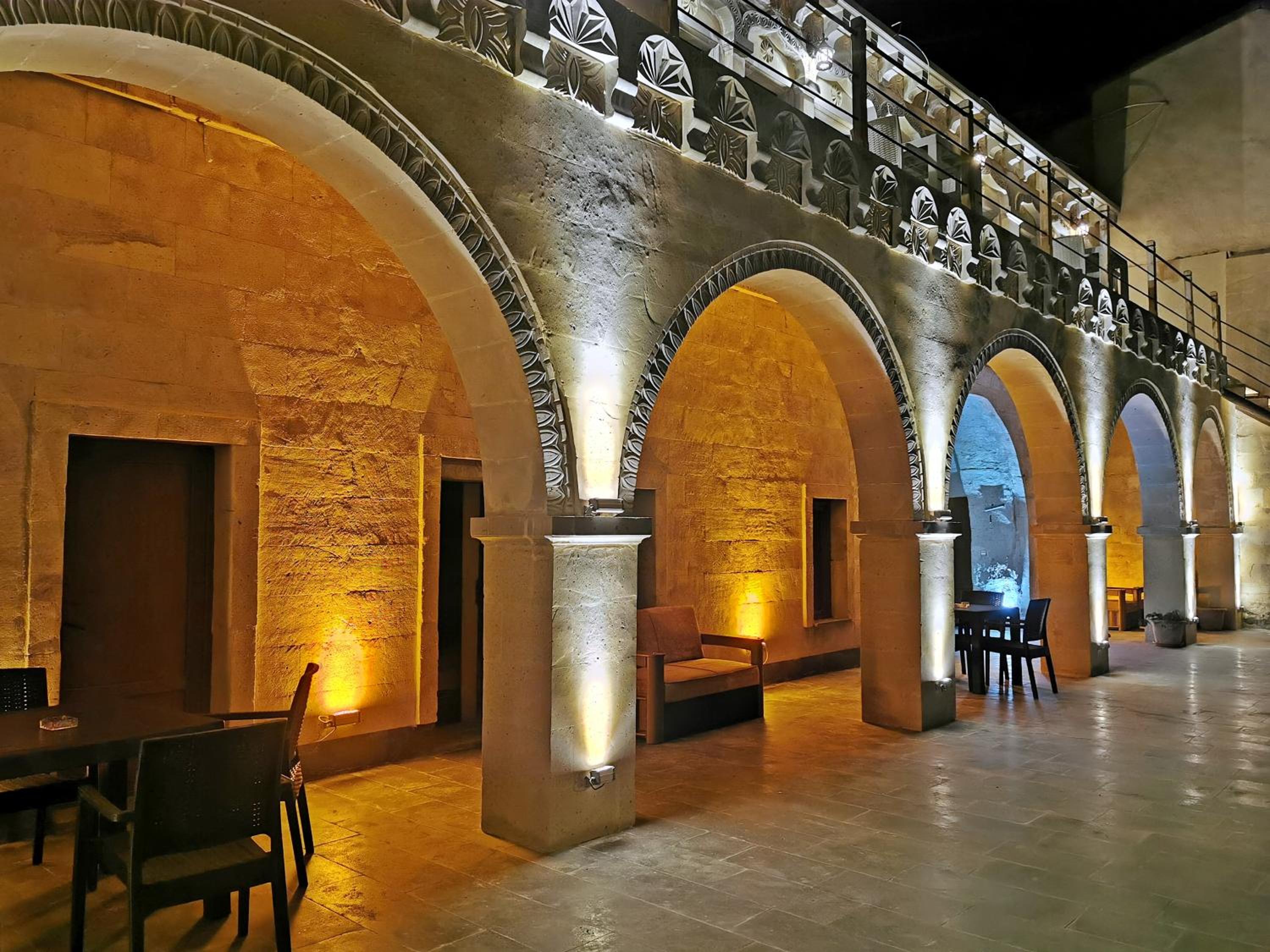 Falcon Cave Suites - Image 25