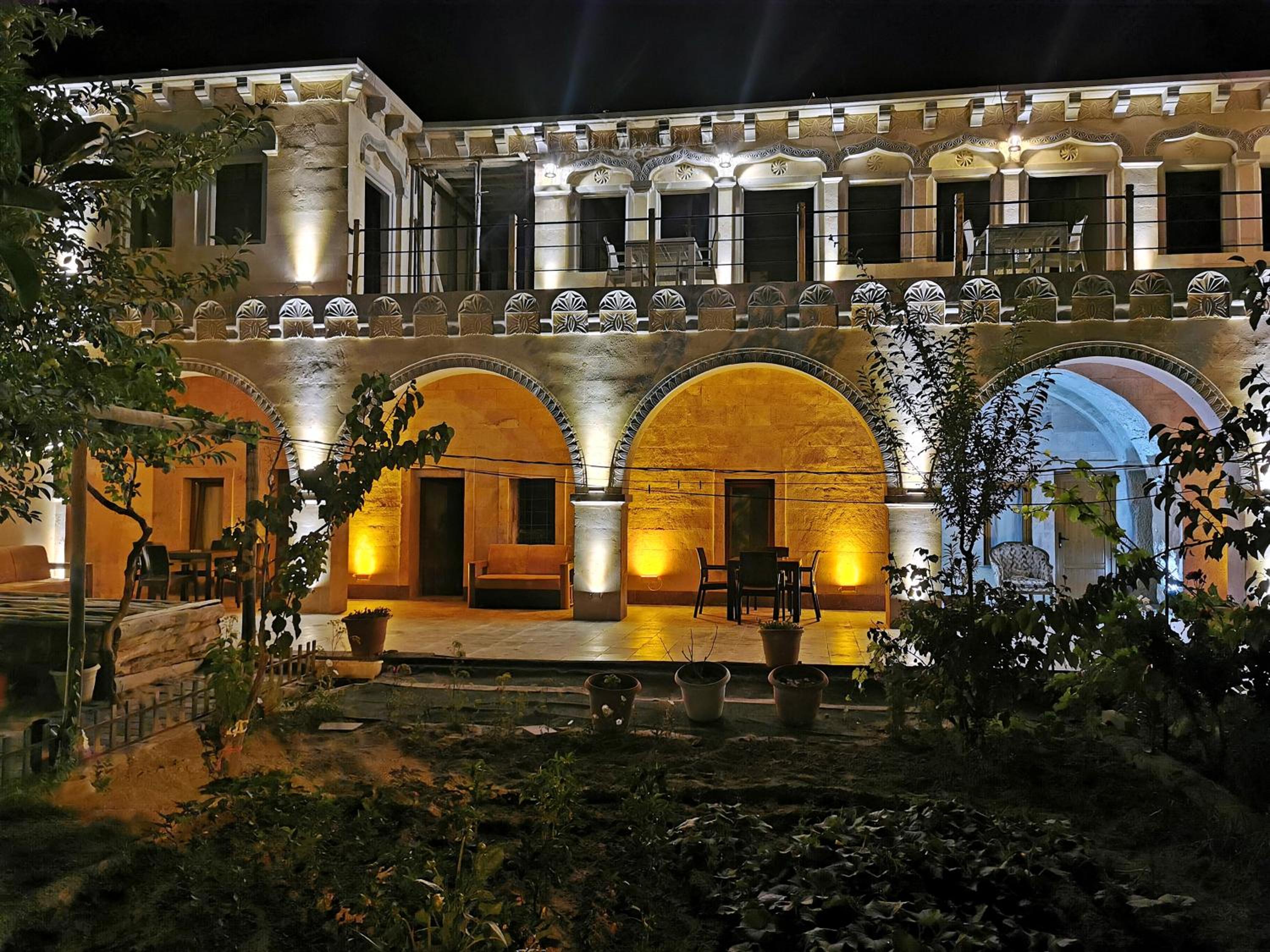 Falcon Cave Suites - Image 24