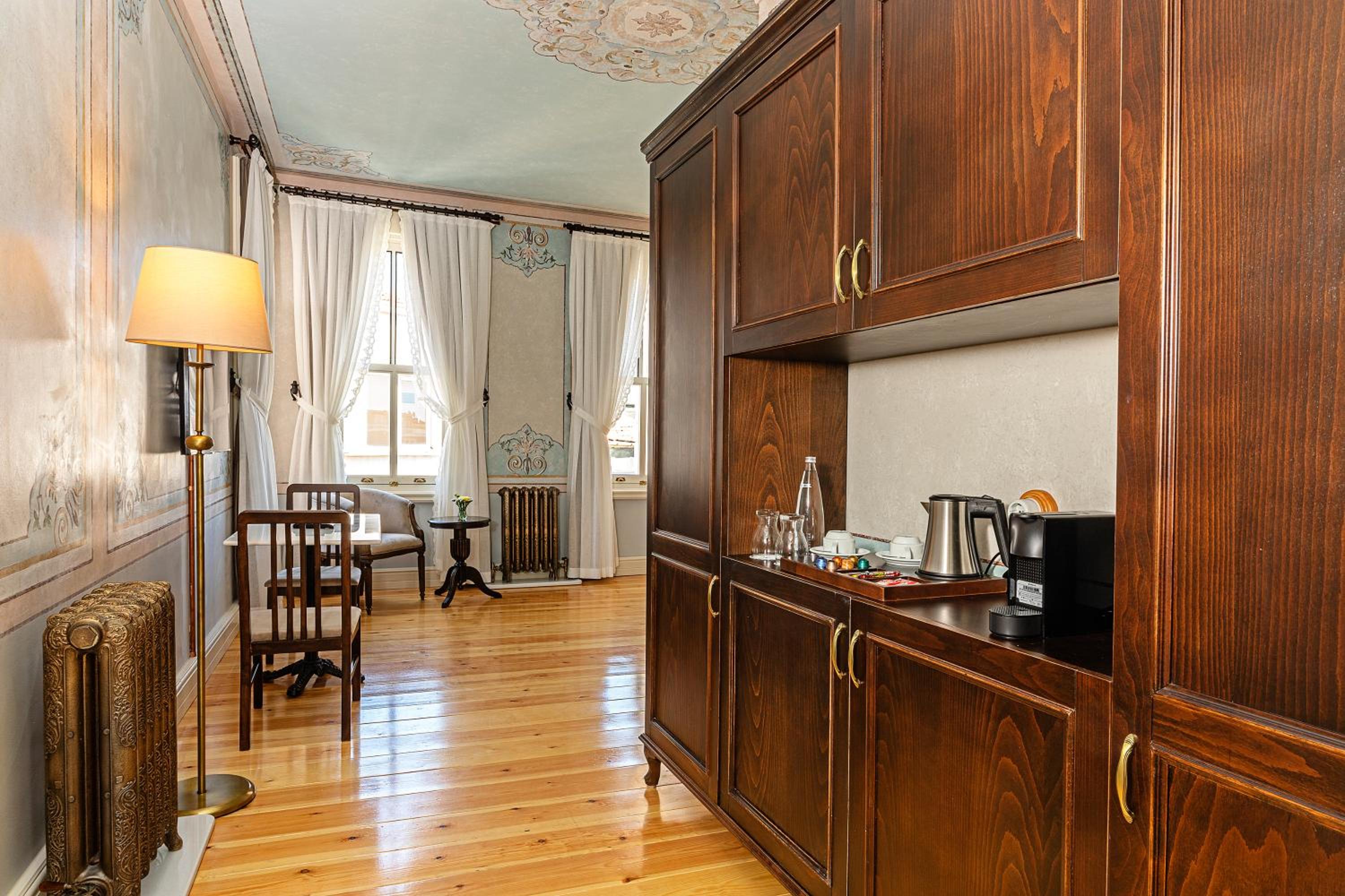 Meroddi Barnathan Hotel - Image 41