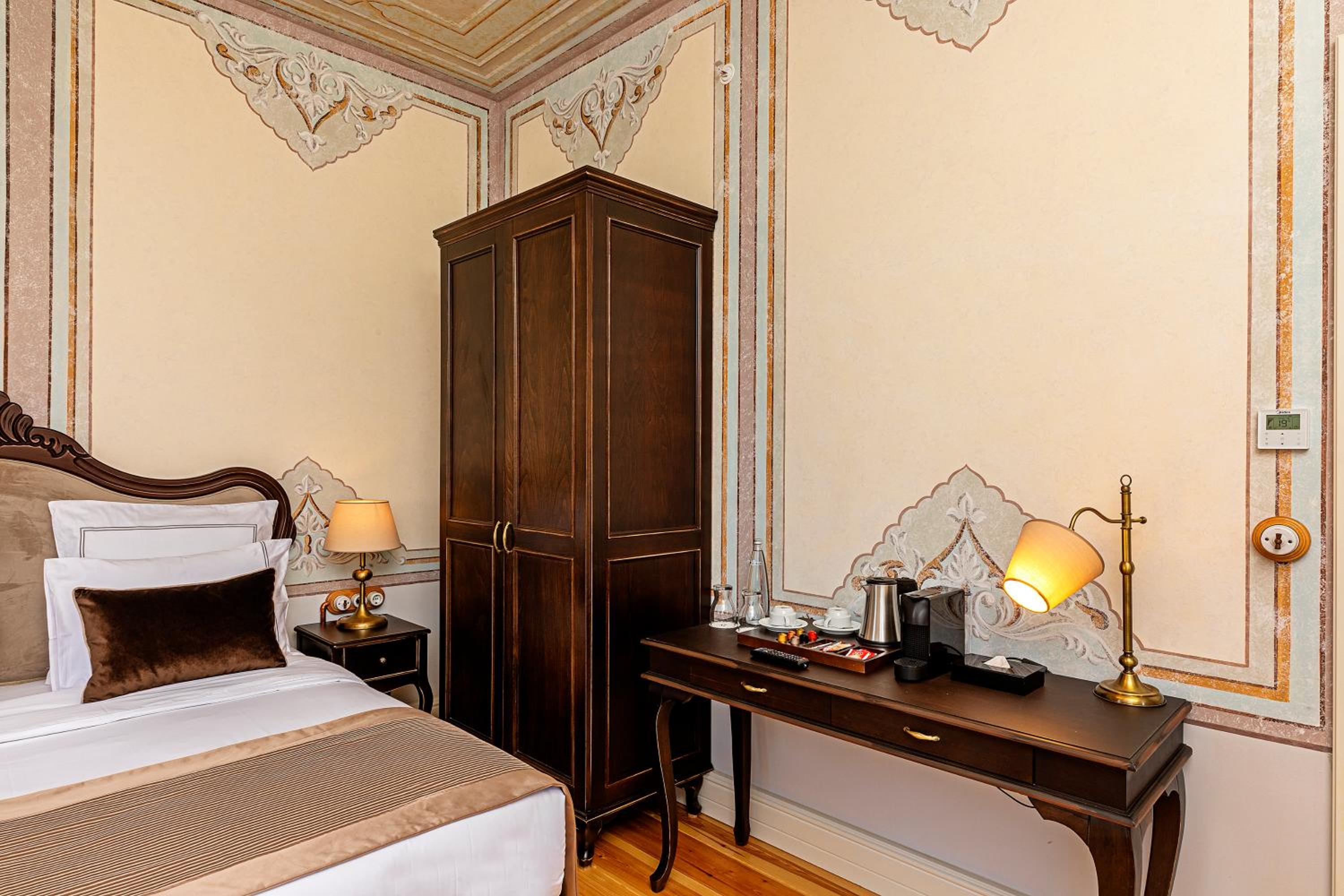 Meroddi Barnathan Hotel - Image 44