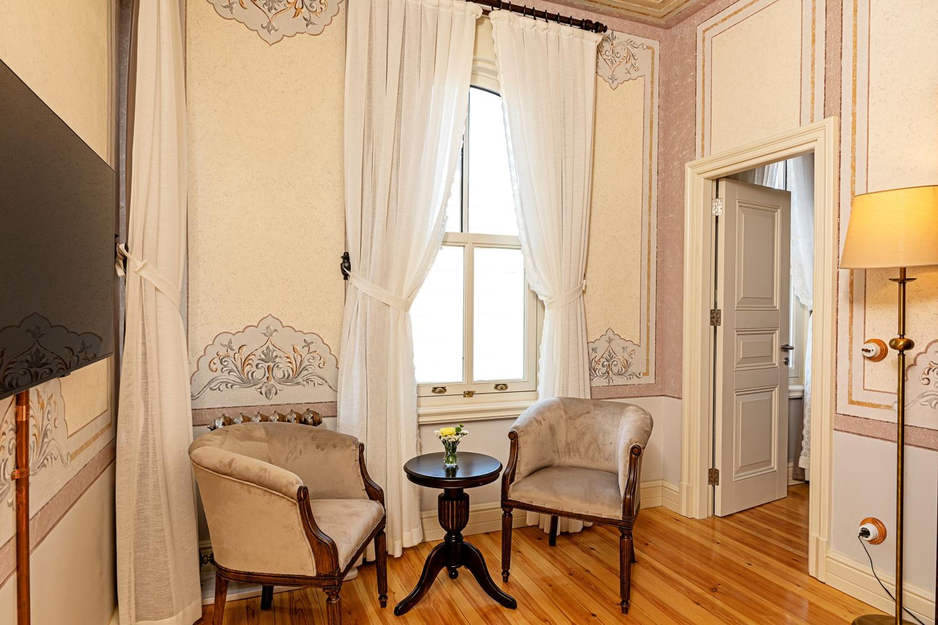 Meroddi Barnathan Hotel - Image 46