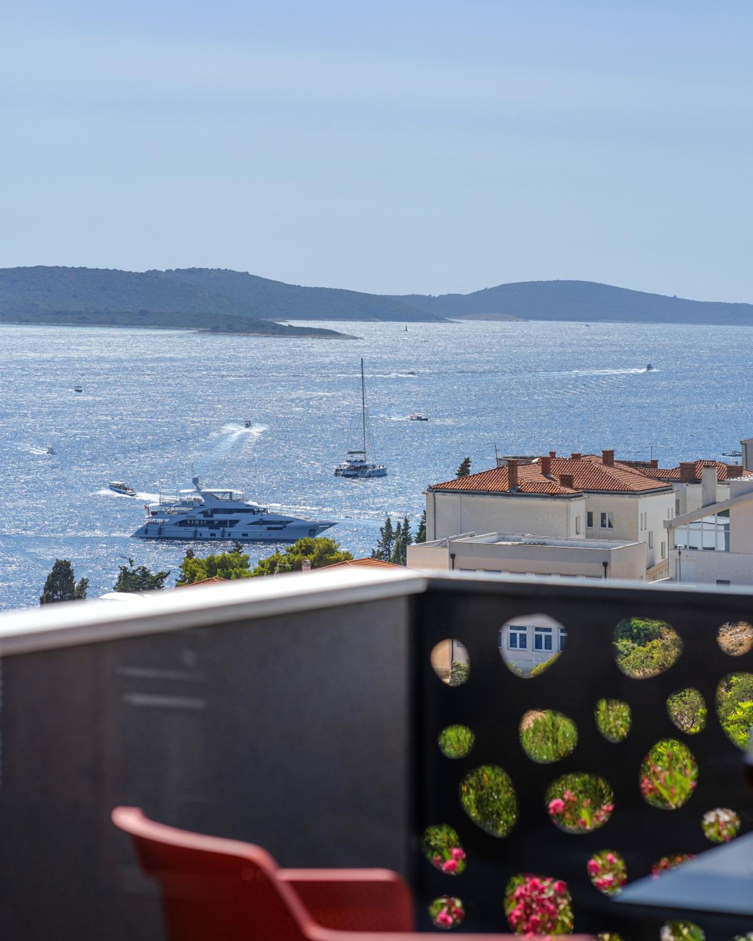 Sun&Lux Resort - Hvar view 3
