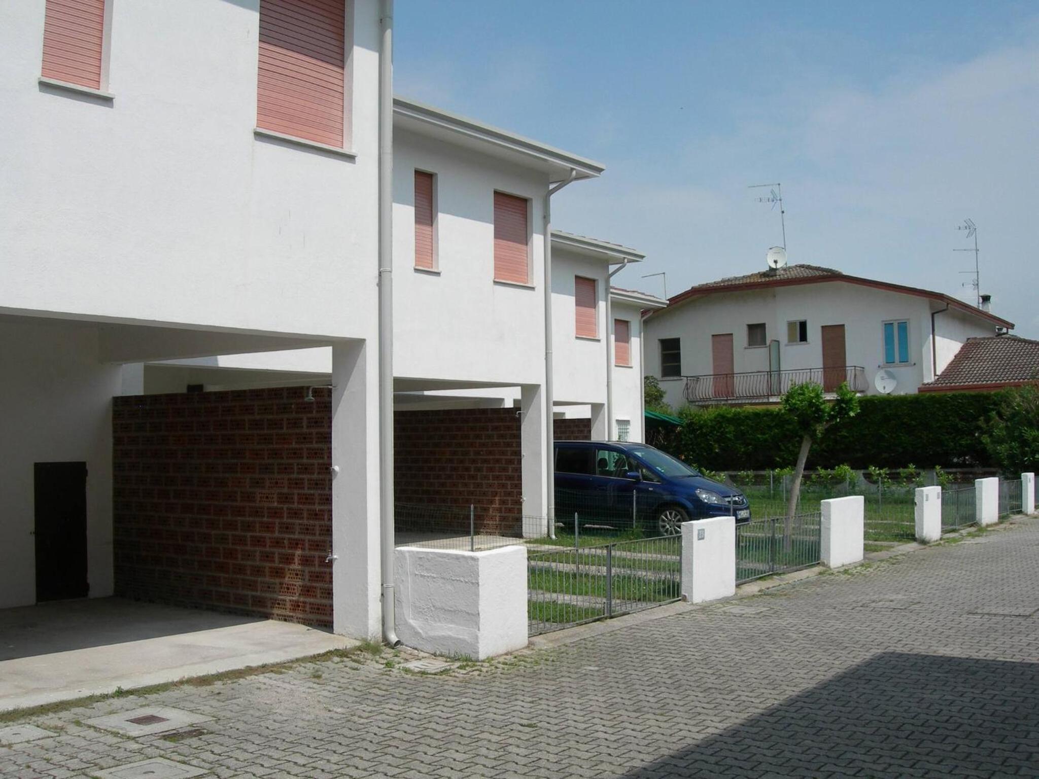 Terraced house with private garden