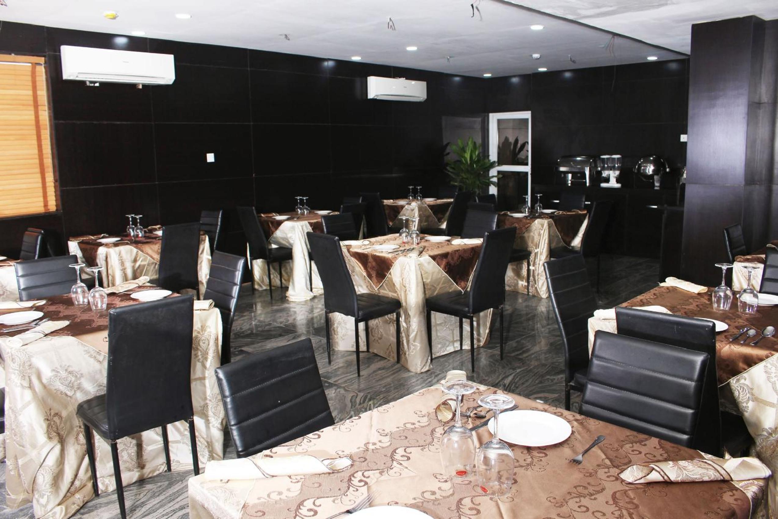 Royalrex Hotel -Suite