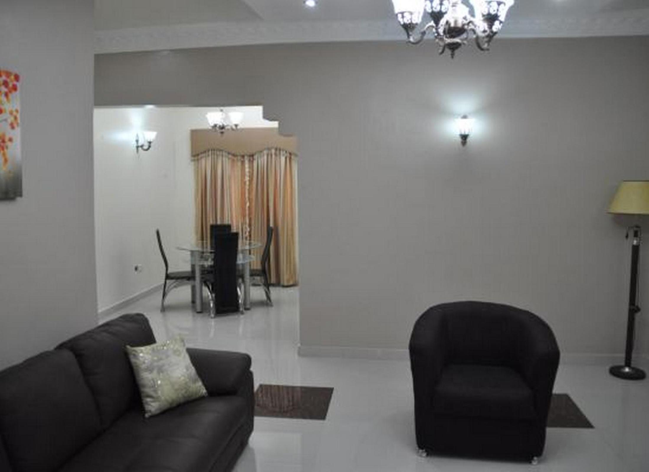 Auris Court - Guest Room view 4