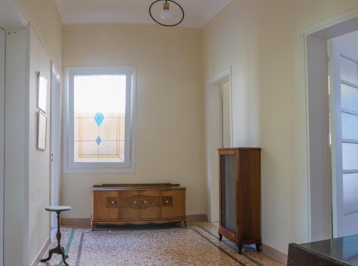The Athenian House - Duxiana Bed