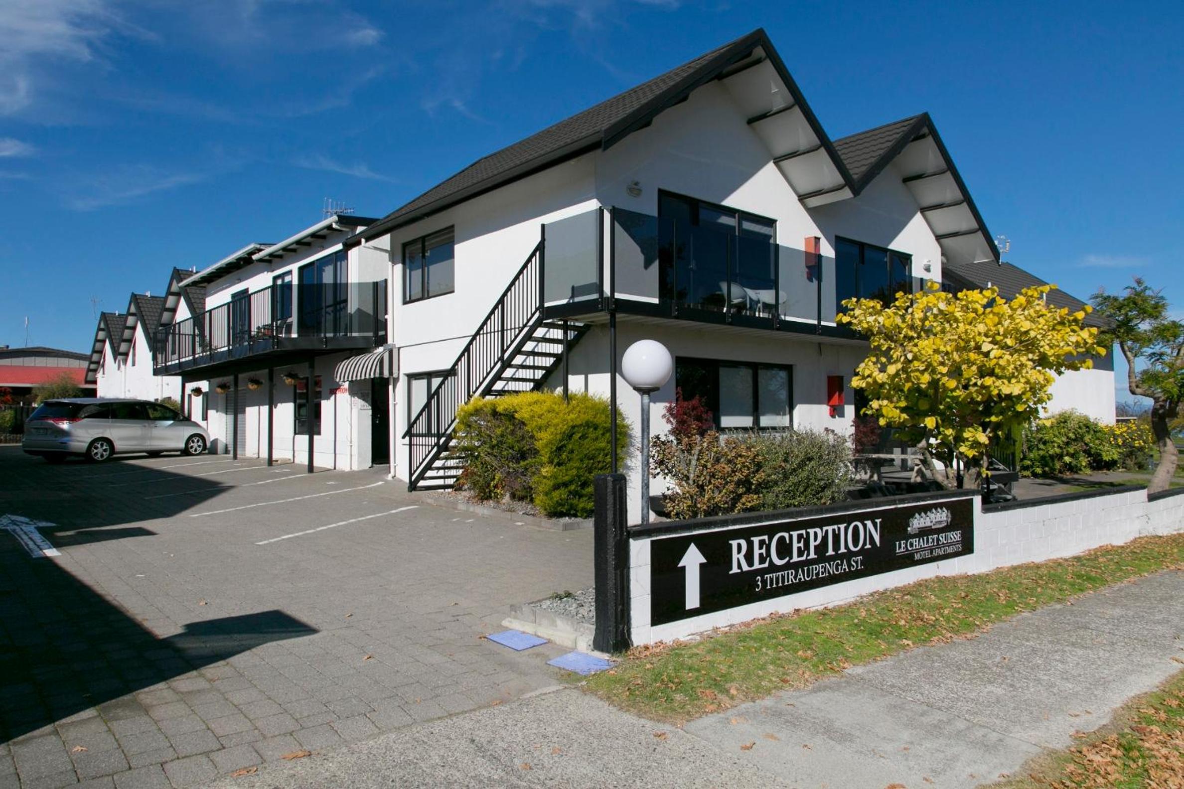 Le Chalet Suisse Motel Taupo — photo 36
