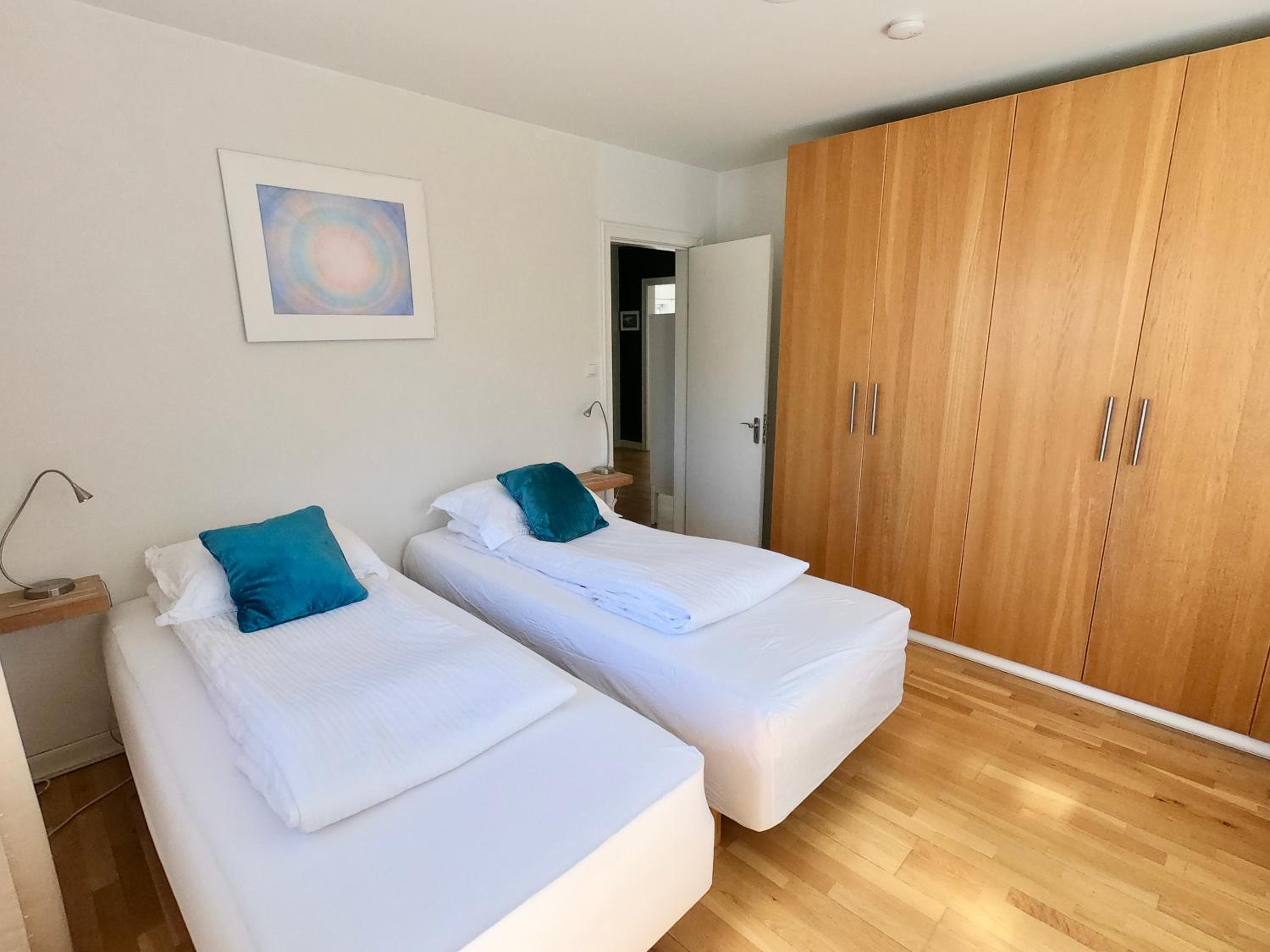 Pearl of the North Apartments