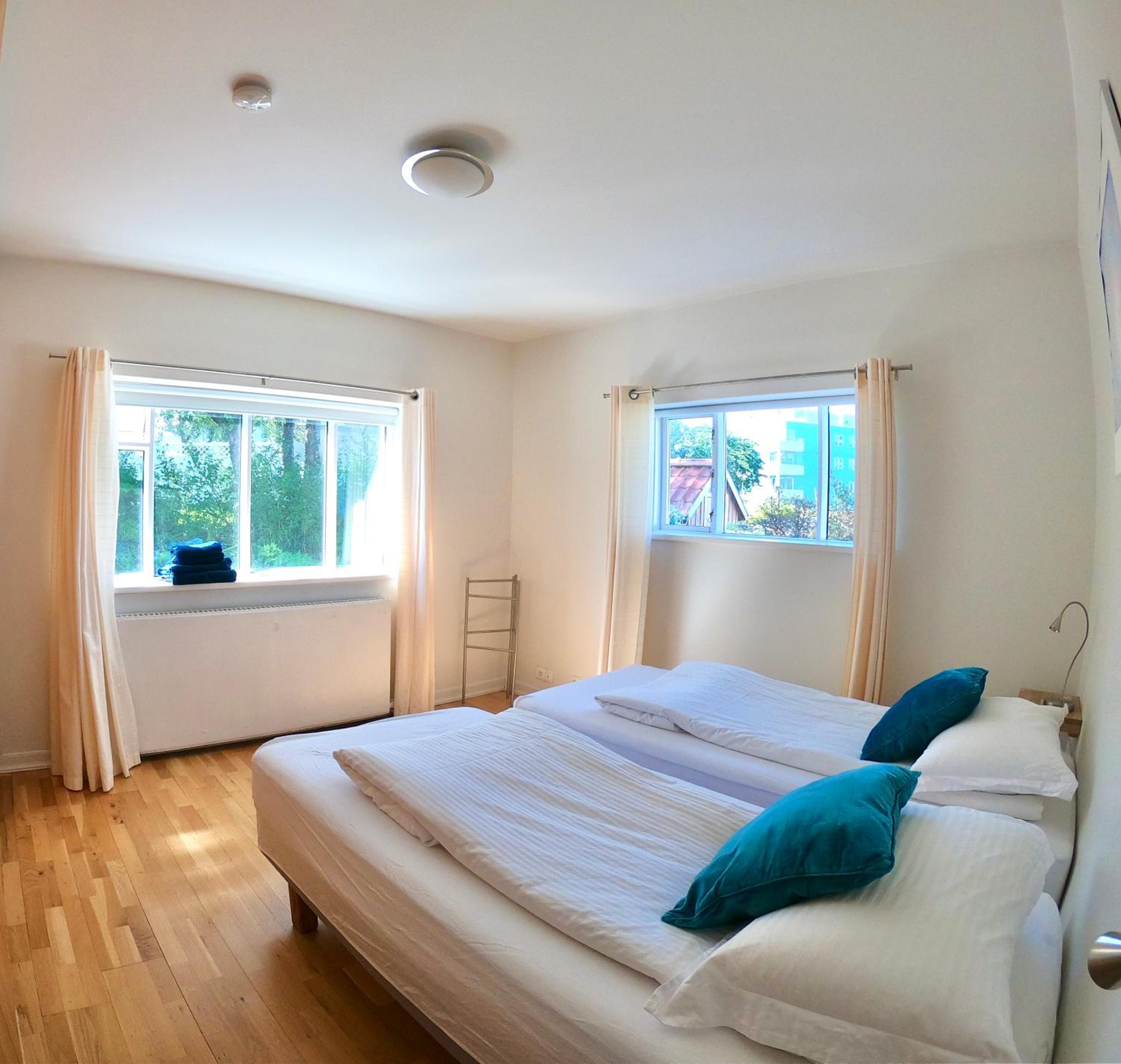 Pearl of the North Apartments