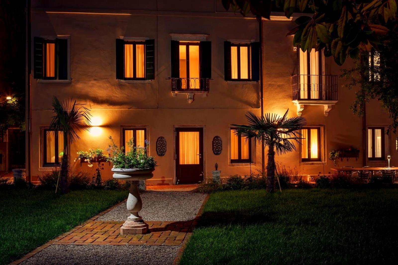Cinqueteste Luxury Home