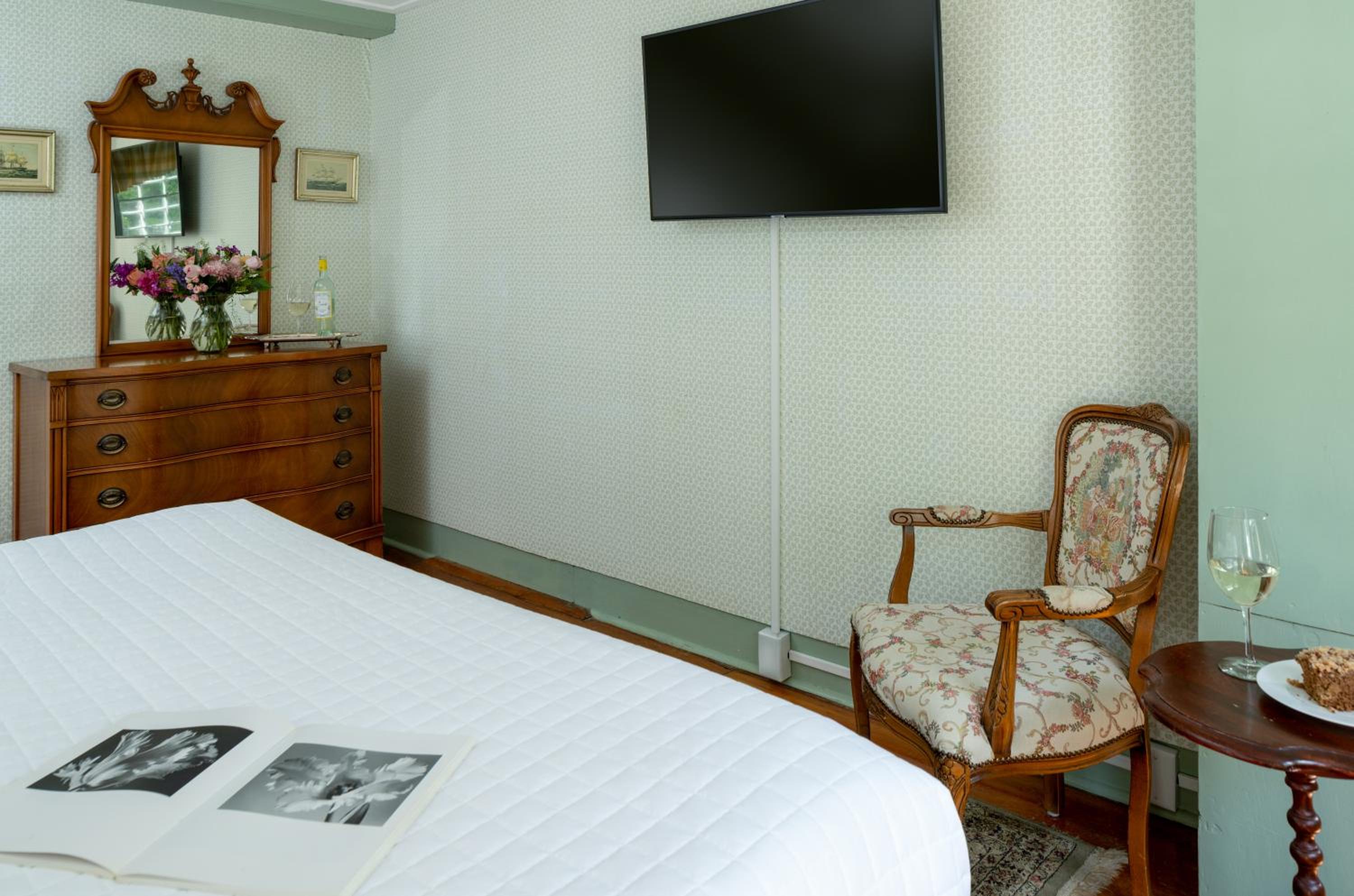 Waldo Emerson Inn - Property Image 13