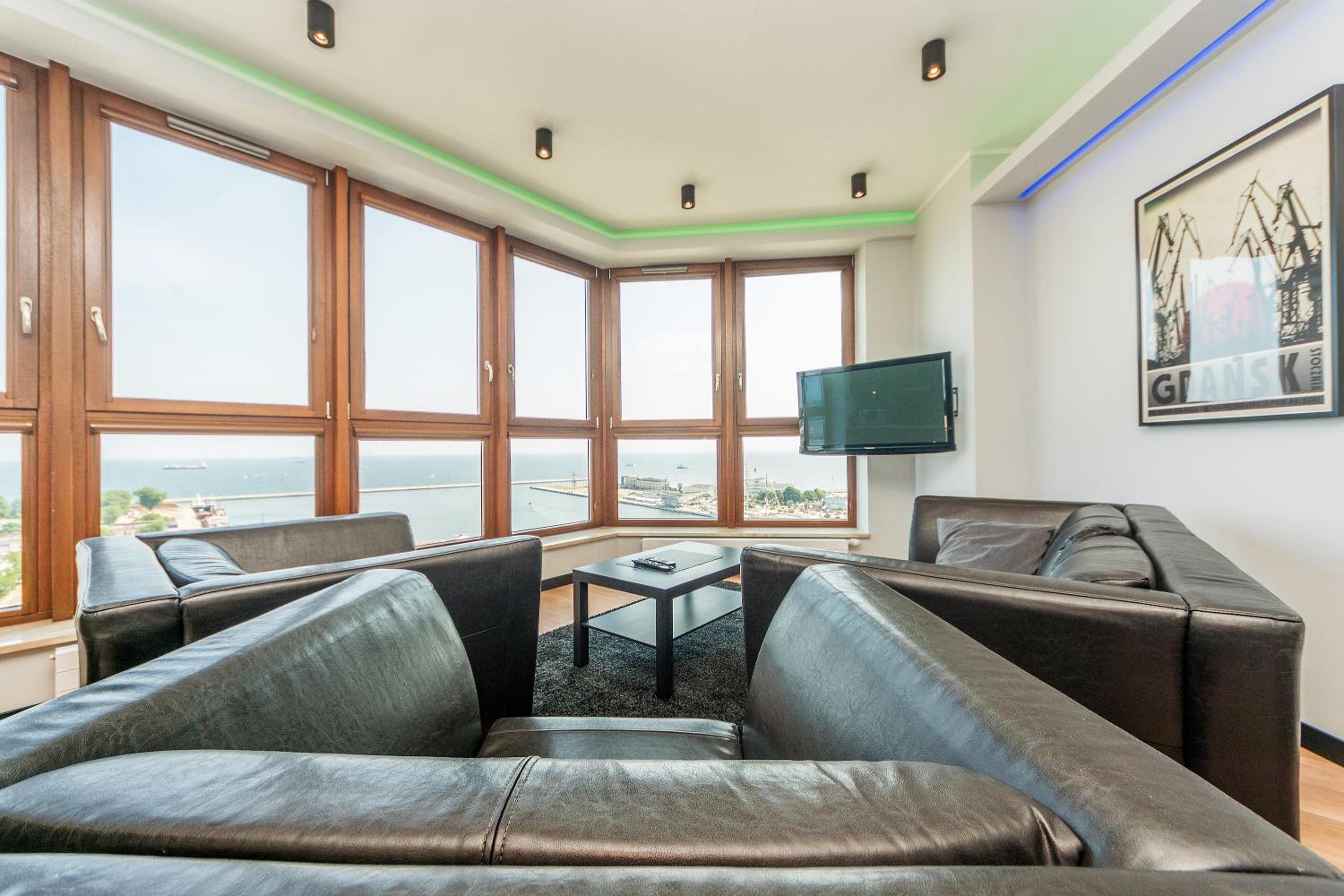 SEA TOWERS Panorama Apartments by Noclegi Renters