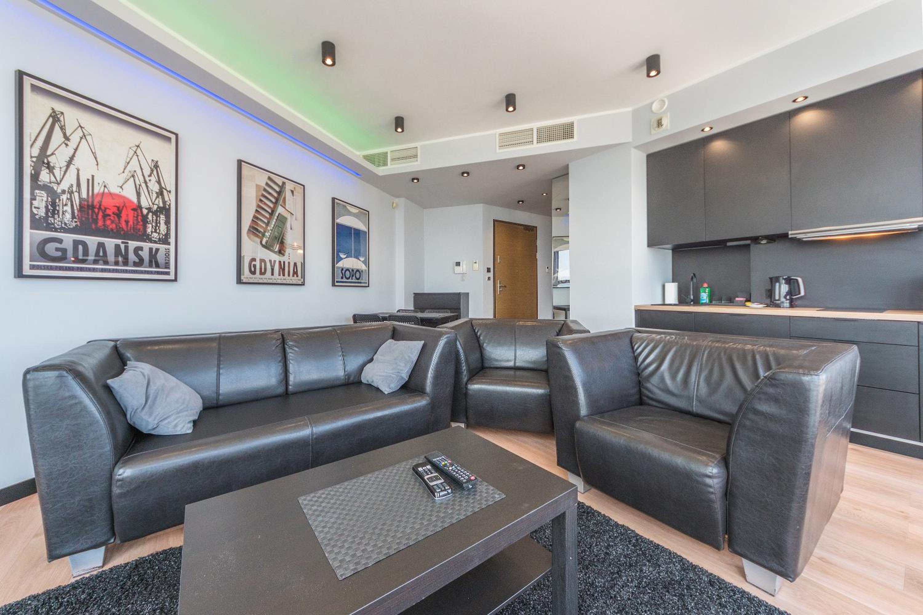 SEA TOWERS Panorama Apartments by Noclegi Renters