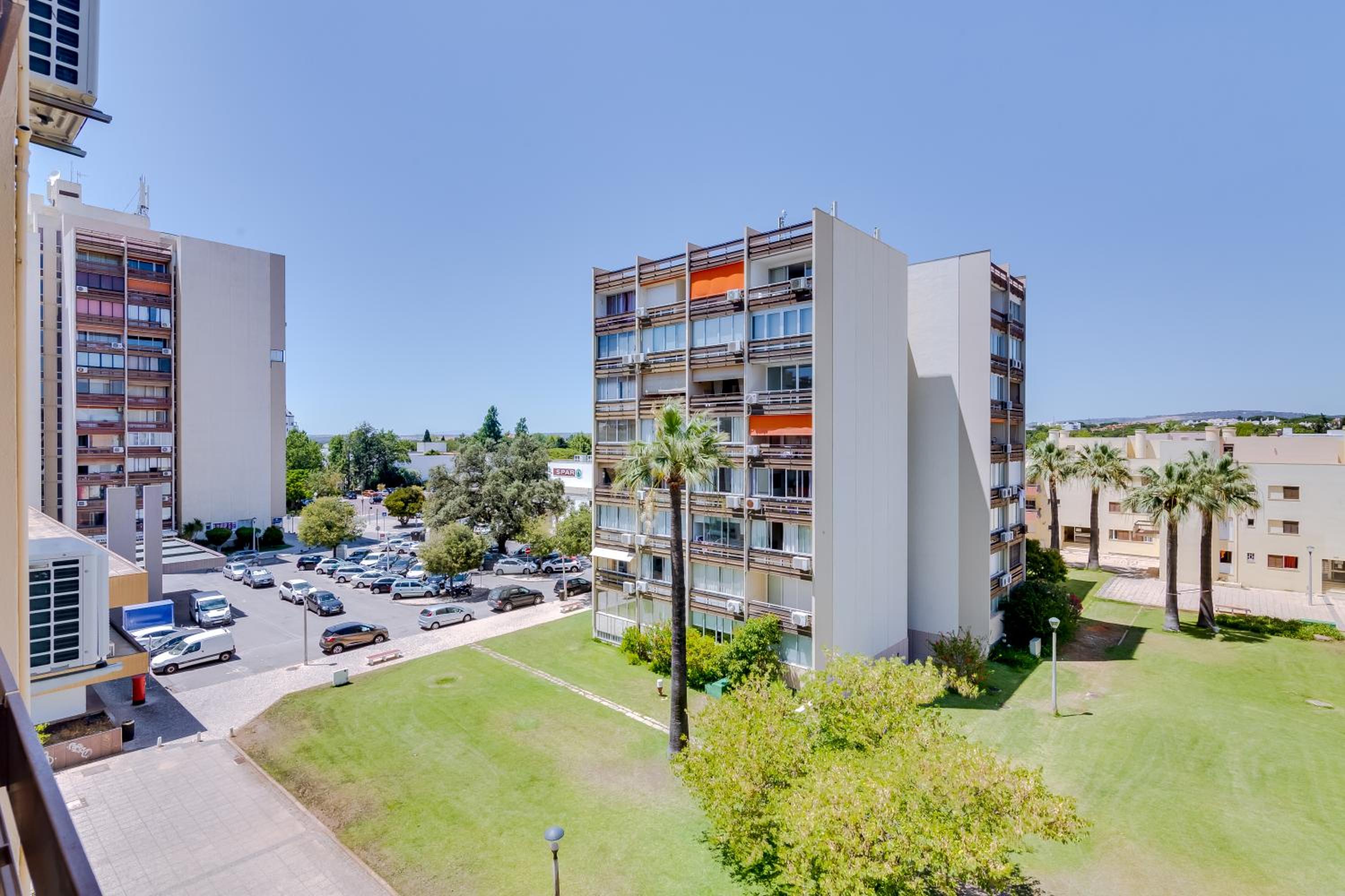 AL - Edifício Loulé, Vilamoura centro view 3