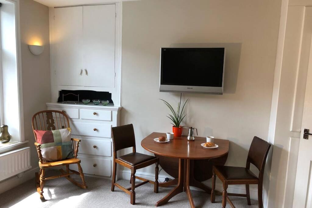 Stylish studio gem in the heart of Hebden