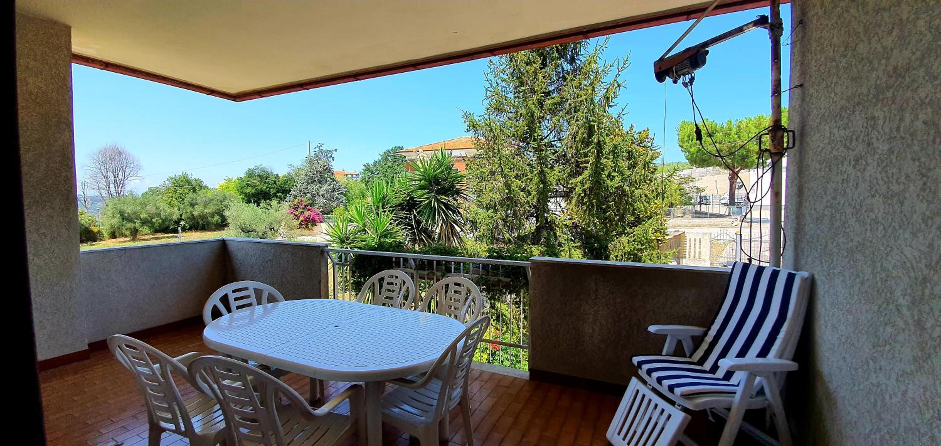 Villa nella collina Francavillese view 3