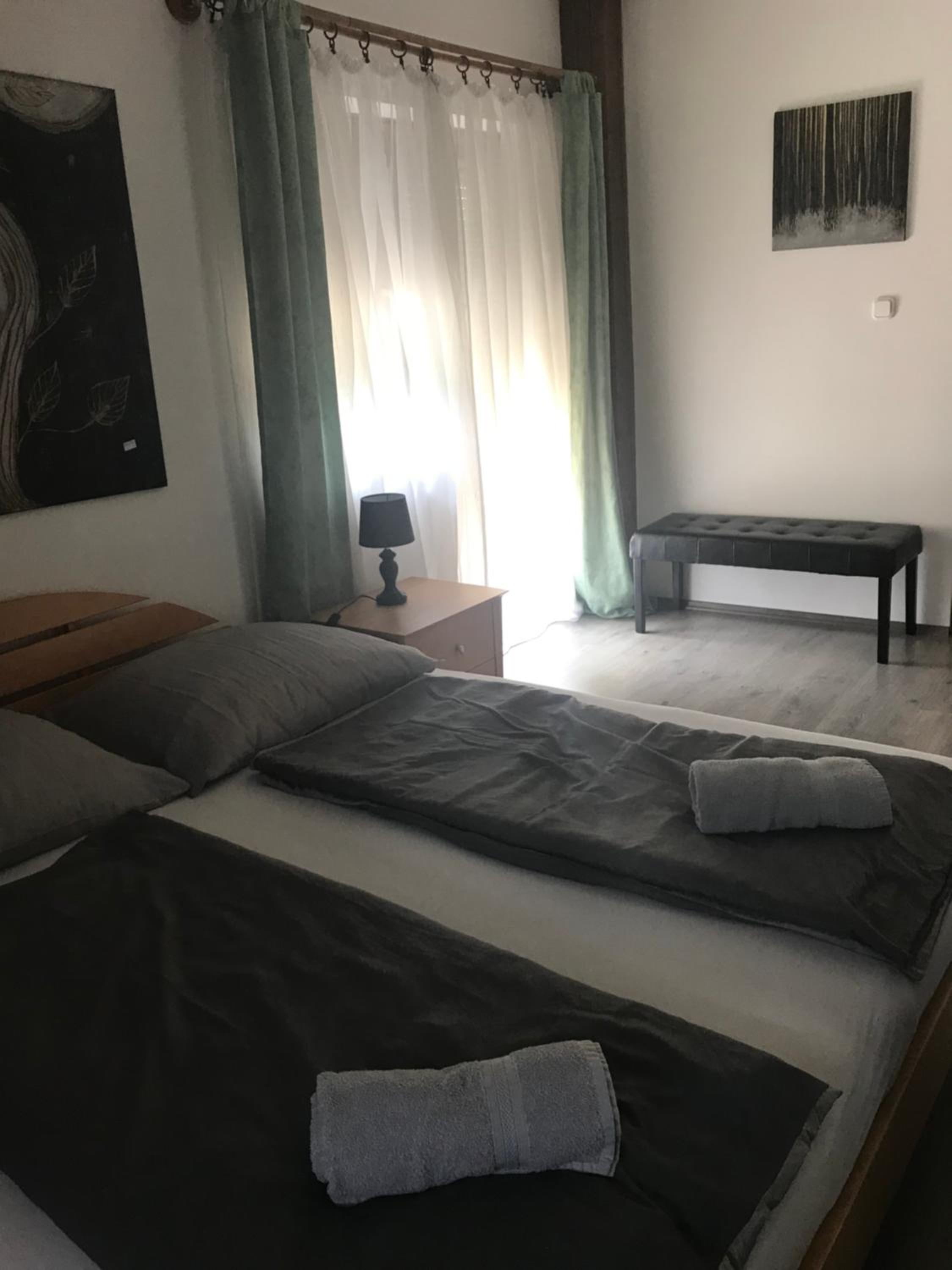 Photo 52