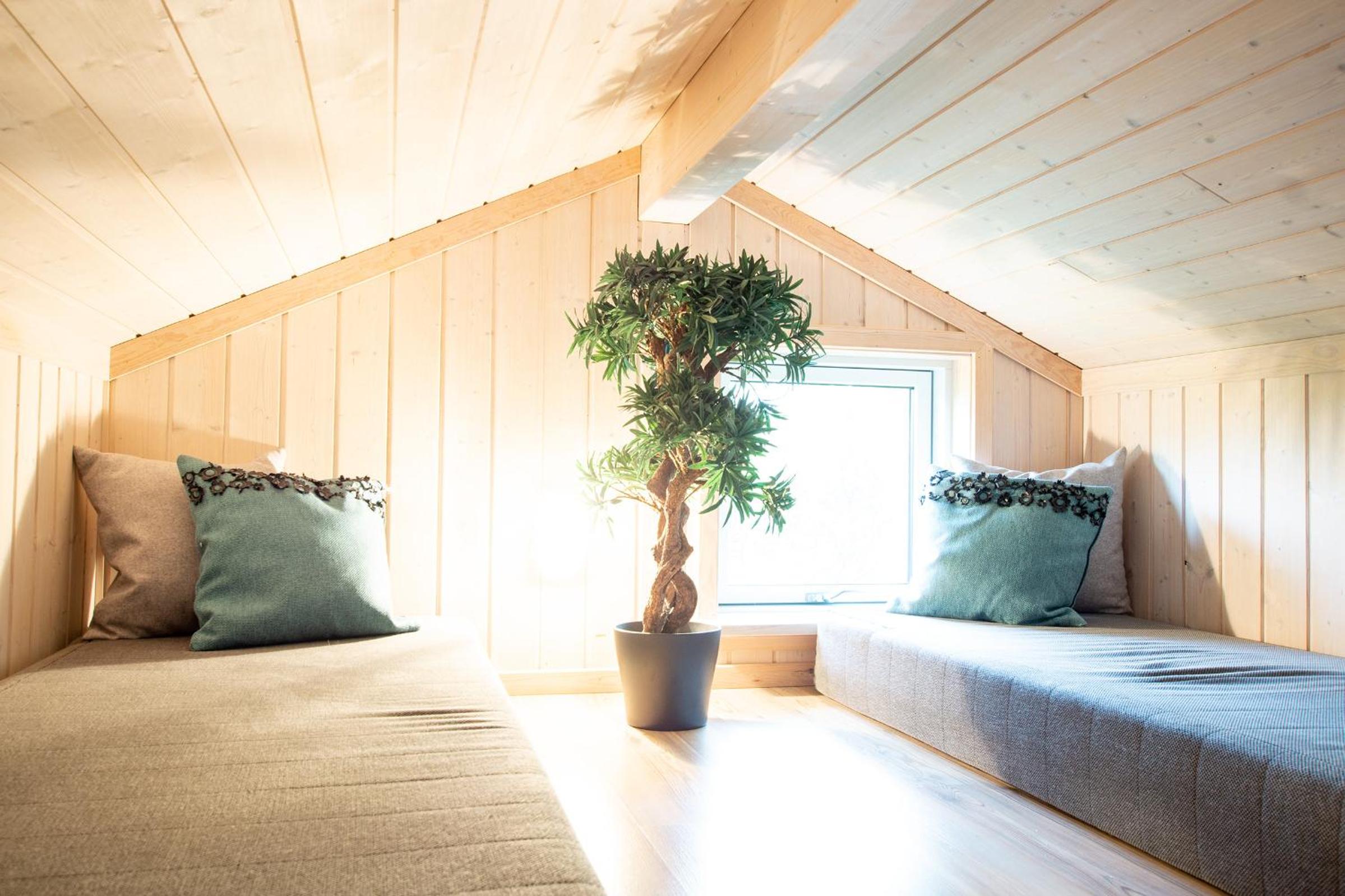 Resort 1 Surfer's Residence E 164