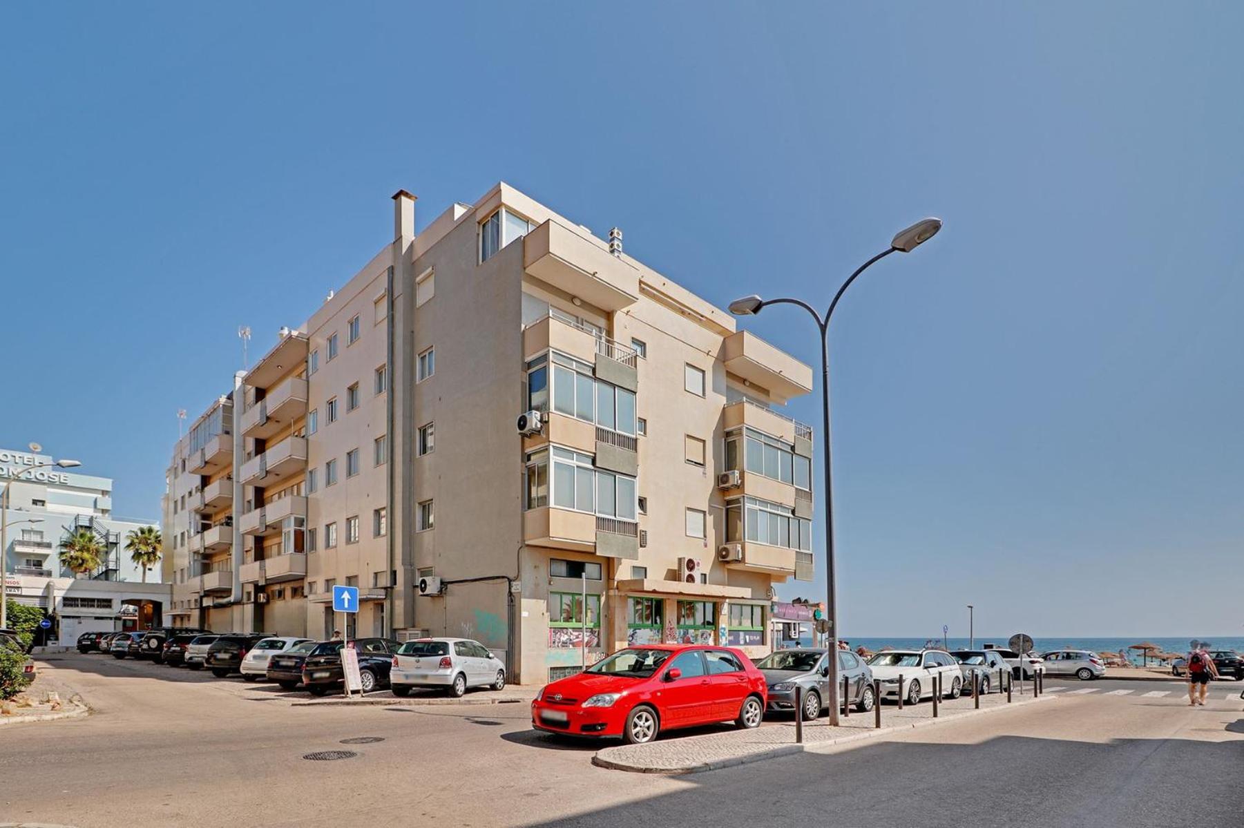 Quarteira Beach & Ocean View by Homing