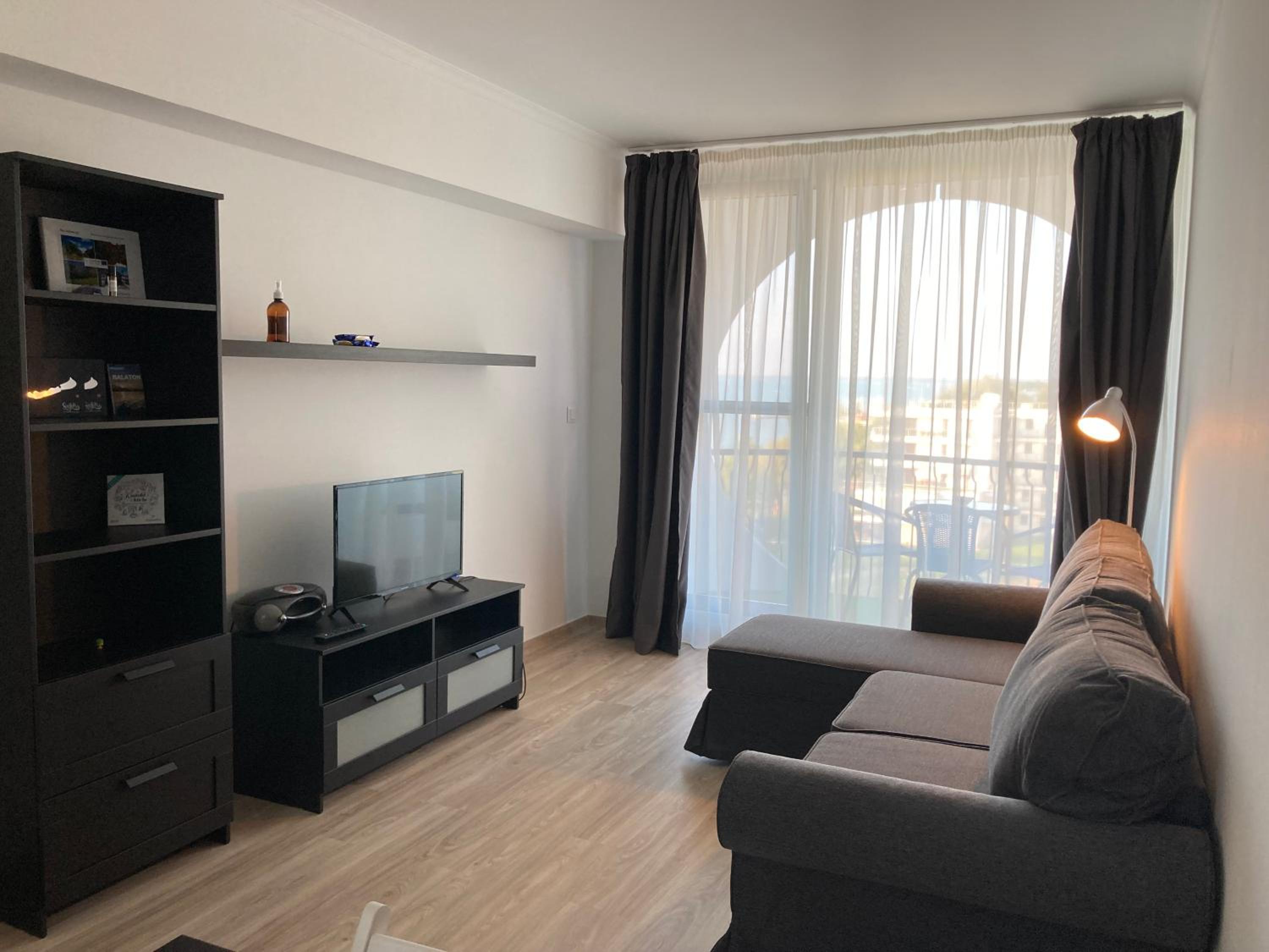 Vízparti Apartman