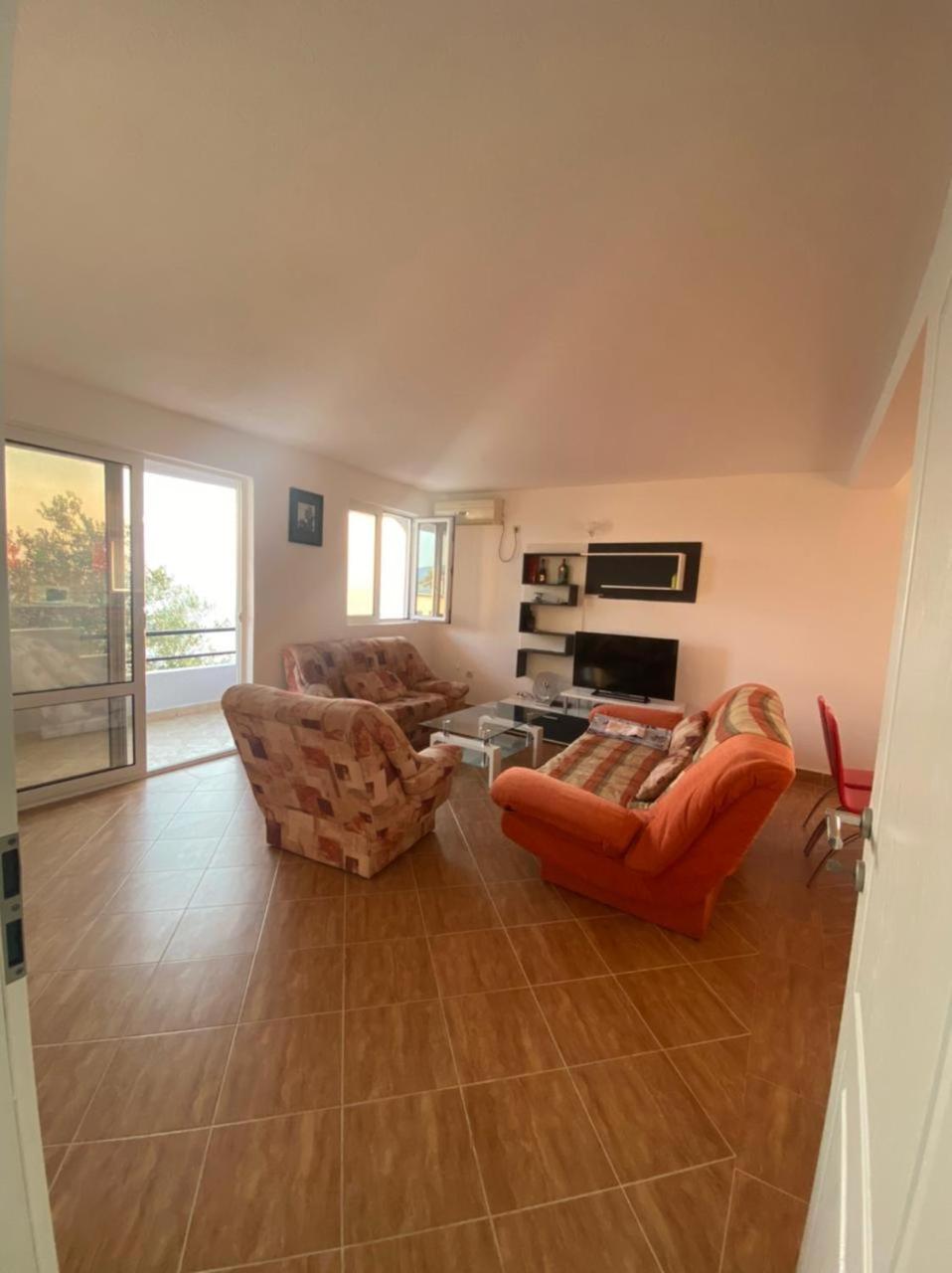 LENI Apartmani Dobre Vode view 5