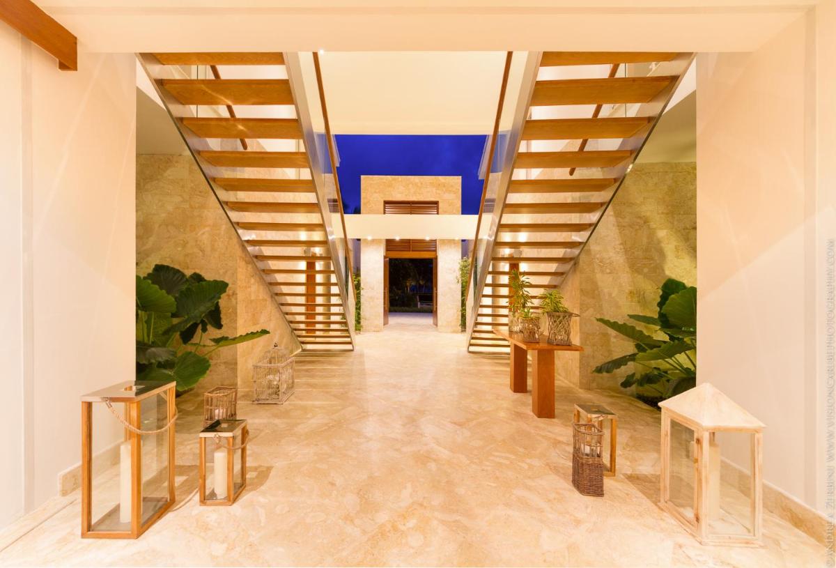 Luxury 5-room modern villa with movie theater at exclusive Punta Cana golf and beach resort view 3