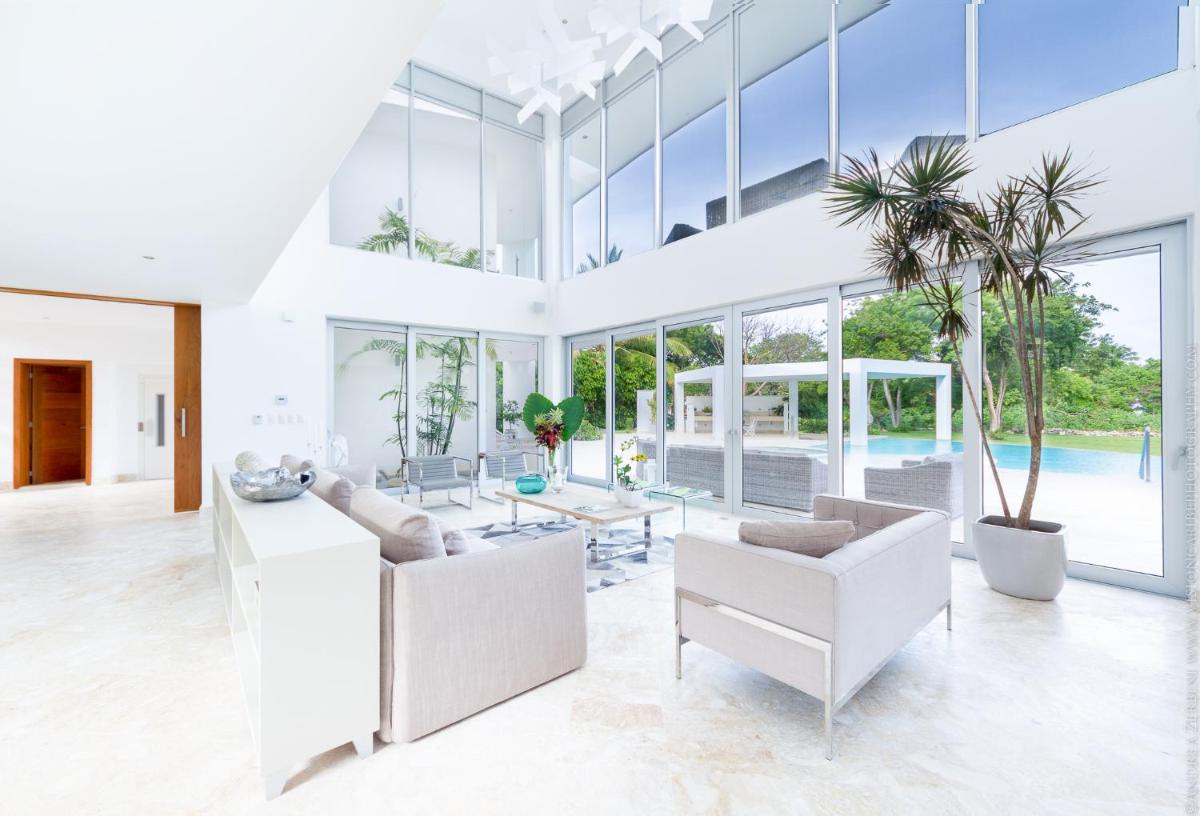 Luxury 5-room modern villa with movie theater at exclusive Punta Cana golf and beach resort view 4