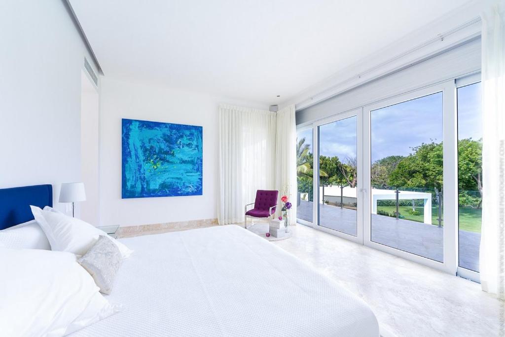 Luxury 5-room modern villa with movie theater at exclusive Punta Cana golf and beach resort view 5